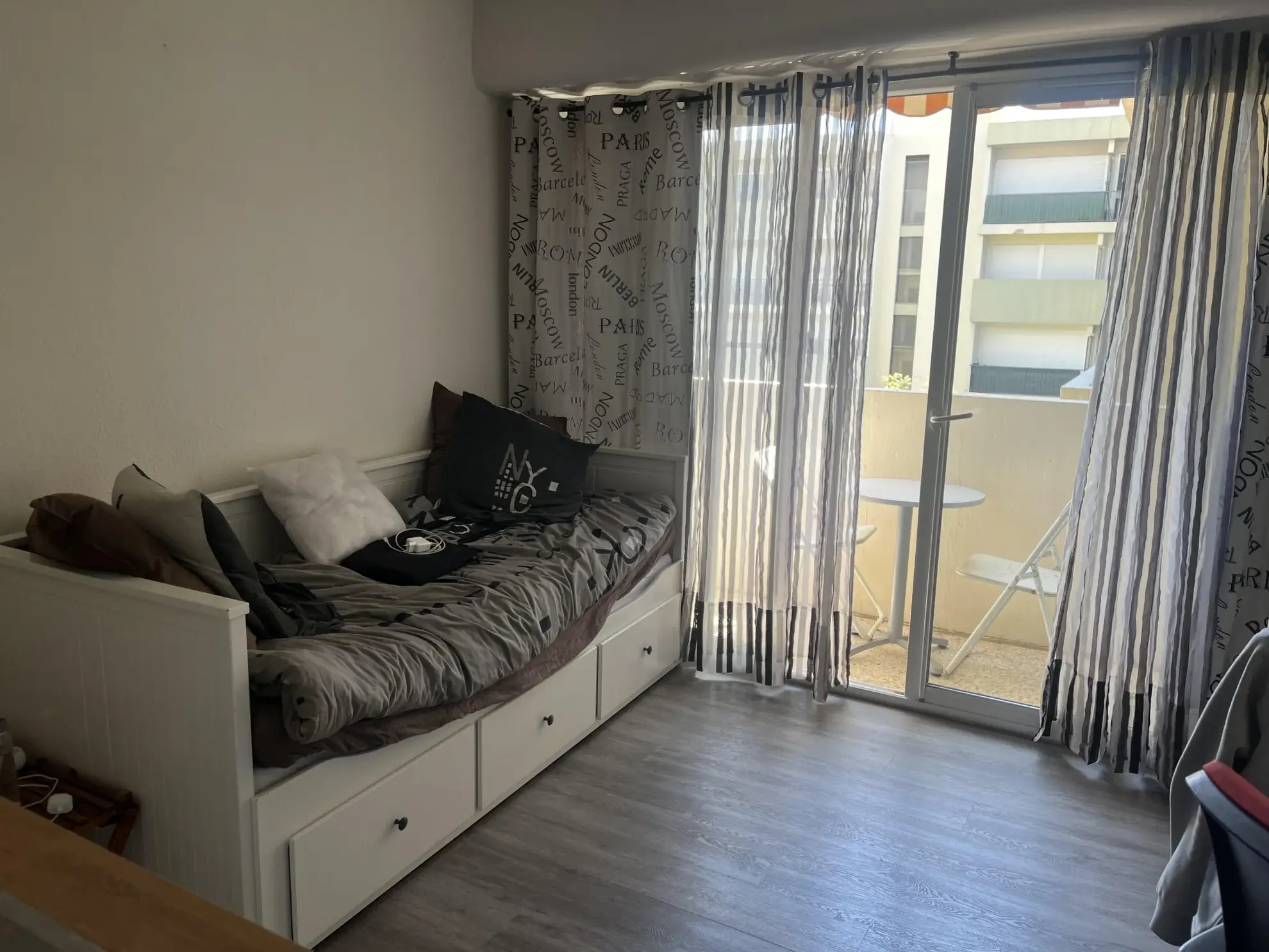 Studio moderne de 18 m² avec balcon à Aix-en-Provence