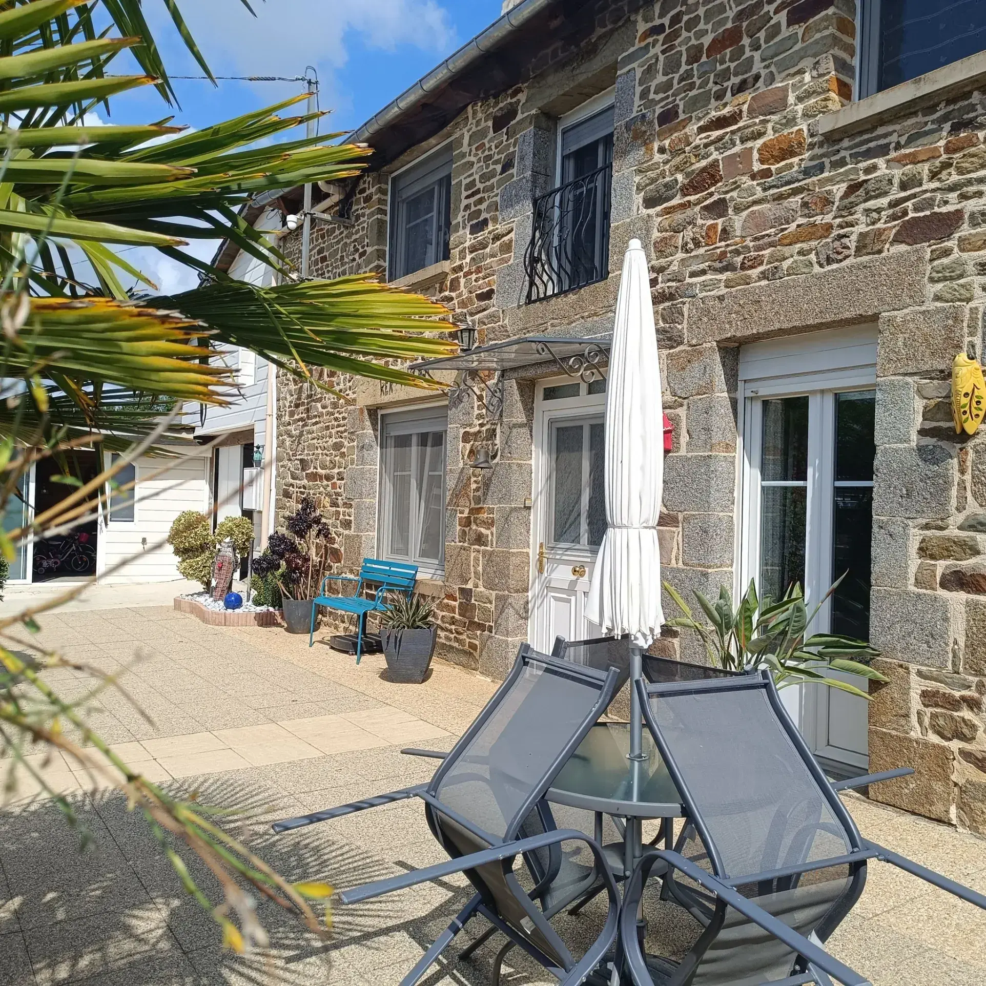 Belle maison avec 4 chambres, jardin privé à Evriguet, proximité Ploermel et Rennes