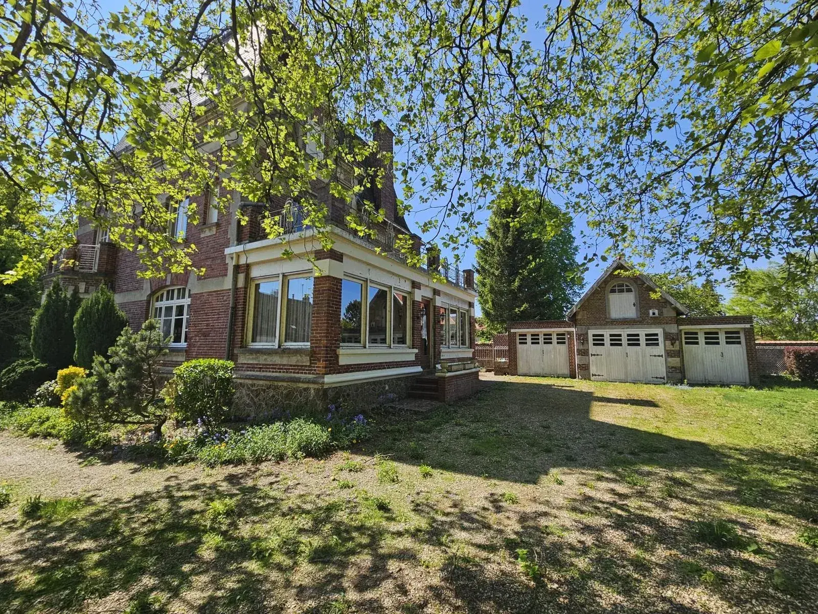 Maison de maître à vendre à Busigny – Opportunité rare à rénovée 