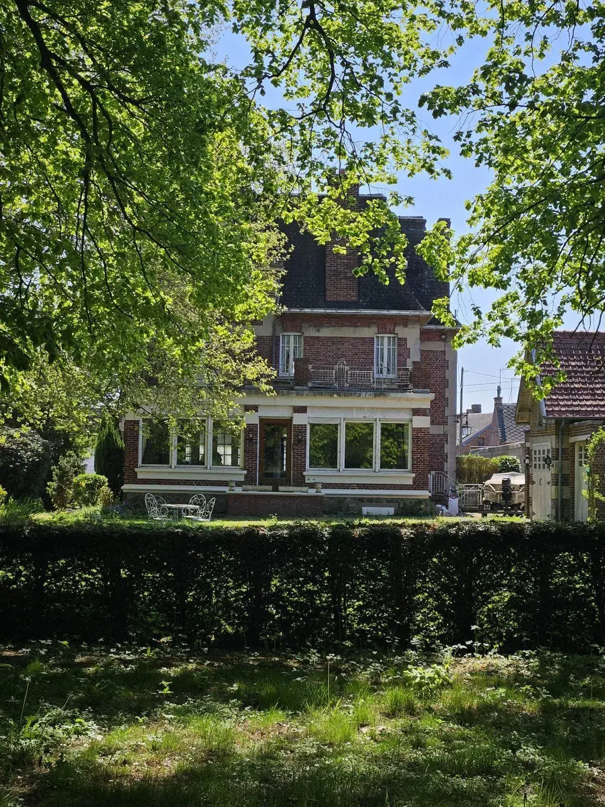 Maison de maître à vendre à Busigny – Opportunité rare à rénovée 
