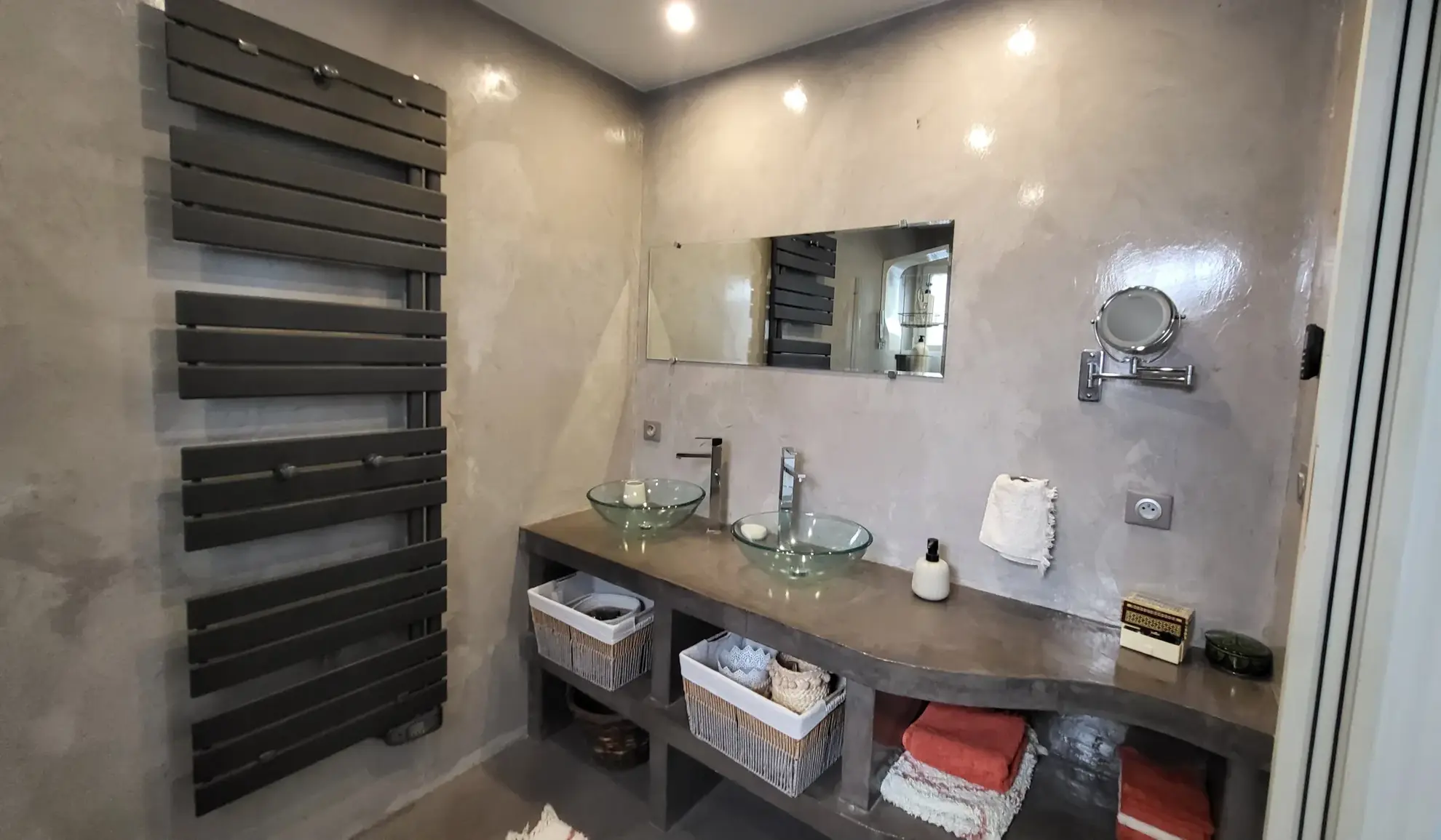 Maison 3 pièces à Nîmes - Quartier Jean Jaurès, terrasse et rénovation récente 