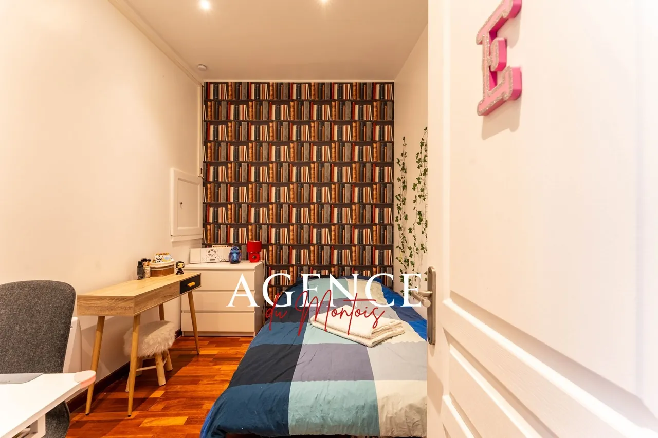 Charmante ferme en pierres avec piscine à Donnemarie-Dontilly, 5 chambres 