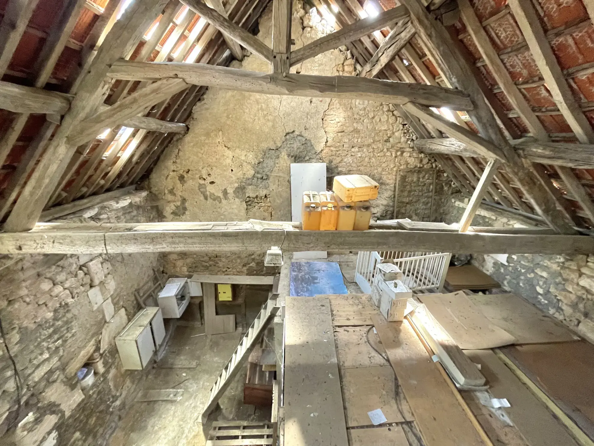 Charmante longère de 113 m² à Courson-les-Carrières avec potentiel d'aménagement 