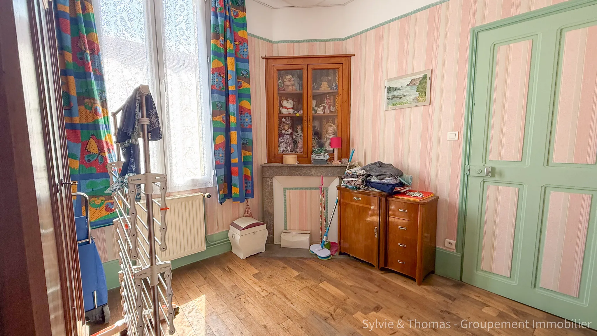 Charmante maison de ville avec terrasse et garage à Varreddes 