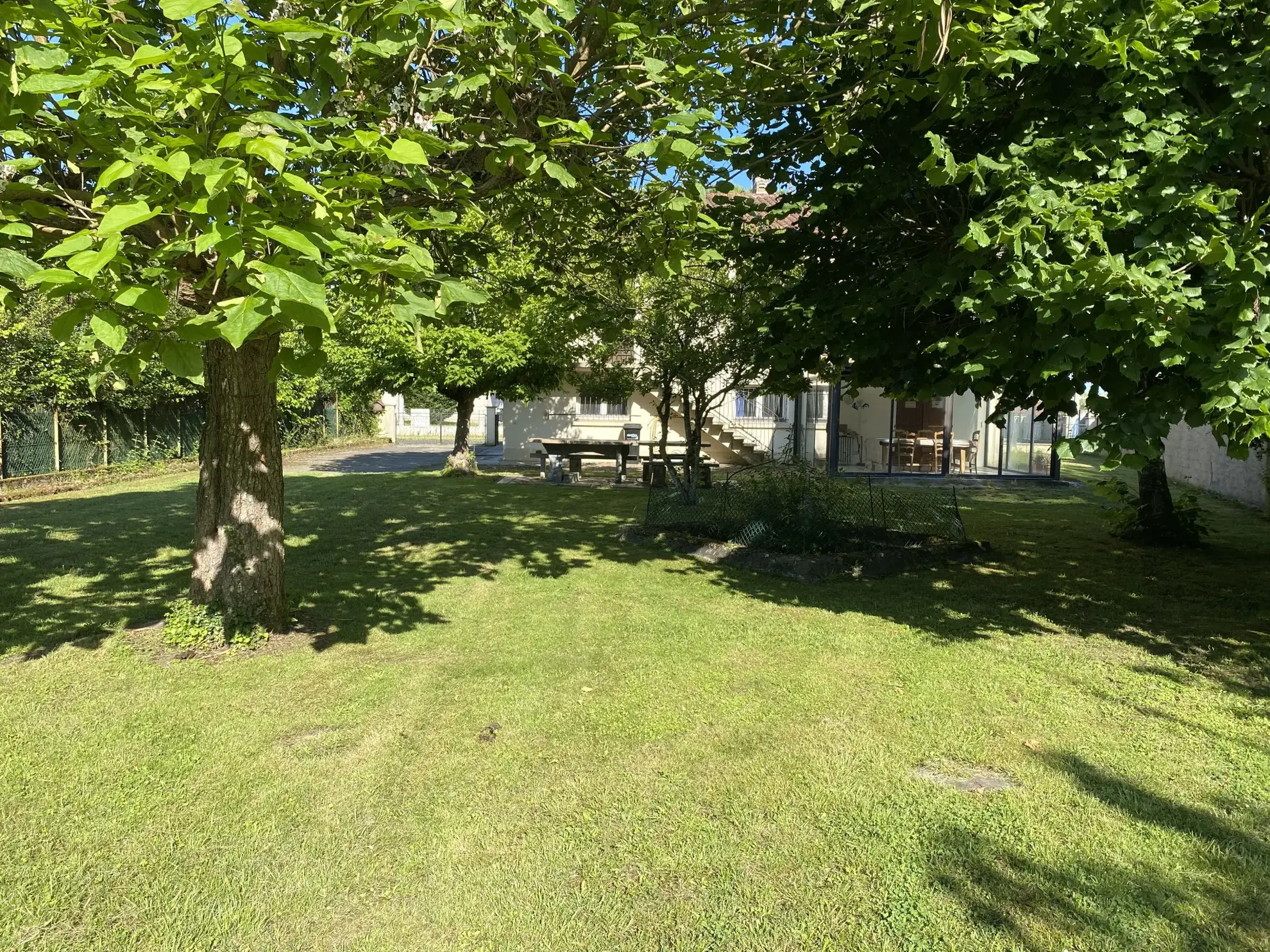 Maison 6 pièces à Toulenne de 189 m² à rafraîchir avec garage et balcon 