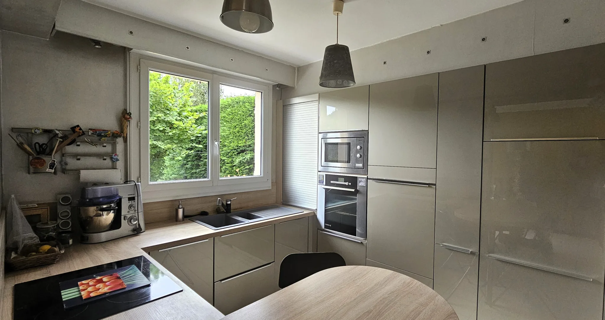 Maison 125 m² à Pont-Péan, proximité commerces, jardin et garage, secteur calme 