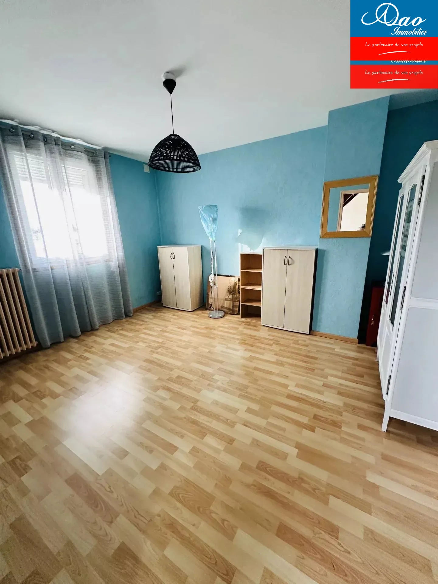 Maison familiale à Sainte Savine avec 4 chambres et dépendance 