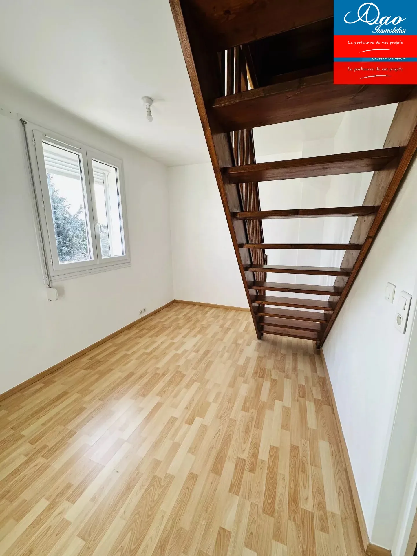 Maison familiale à Sainte Savine avec 4 chambres et dépendance 