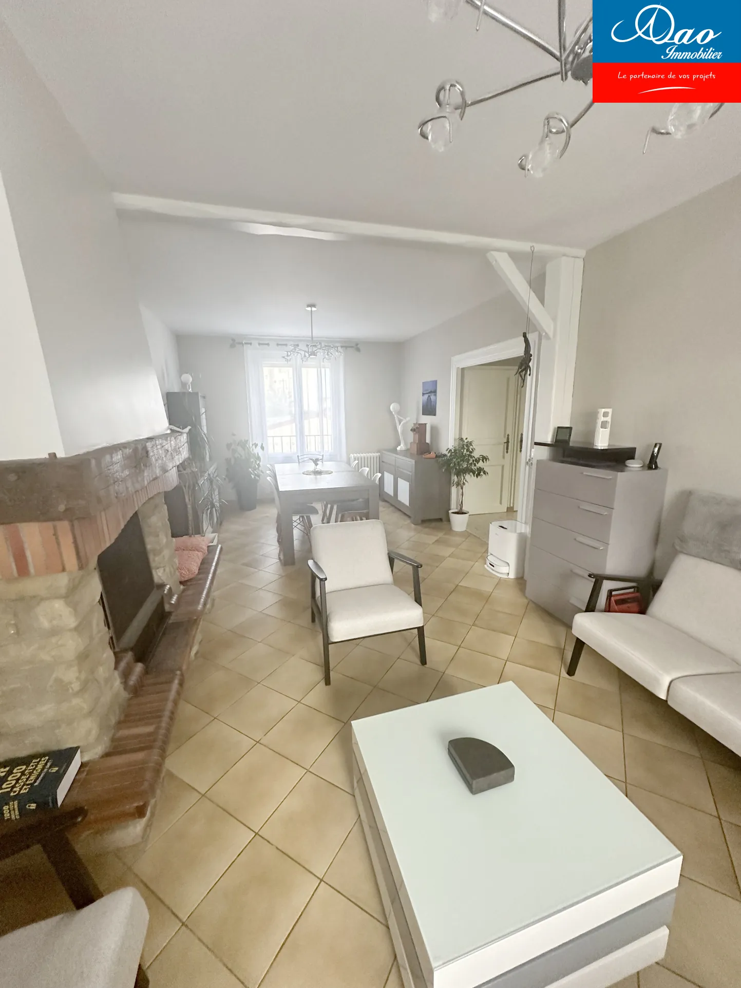 Maison familiale à Sainte Savine avec 4 chambres et dépendance 