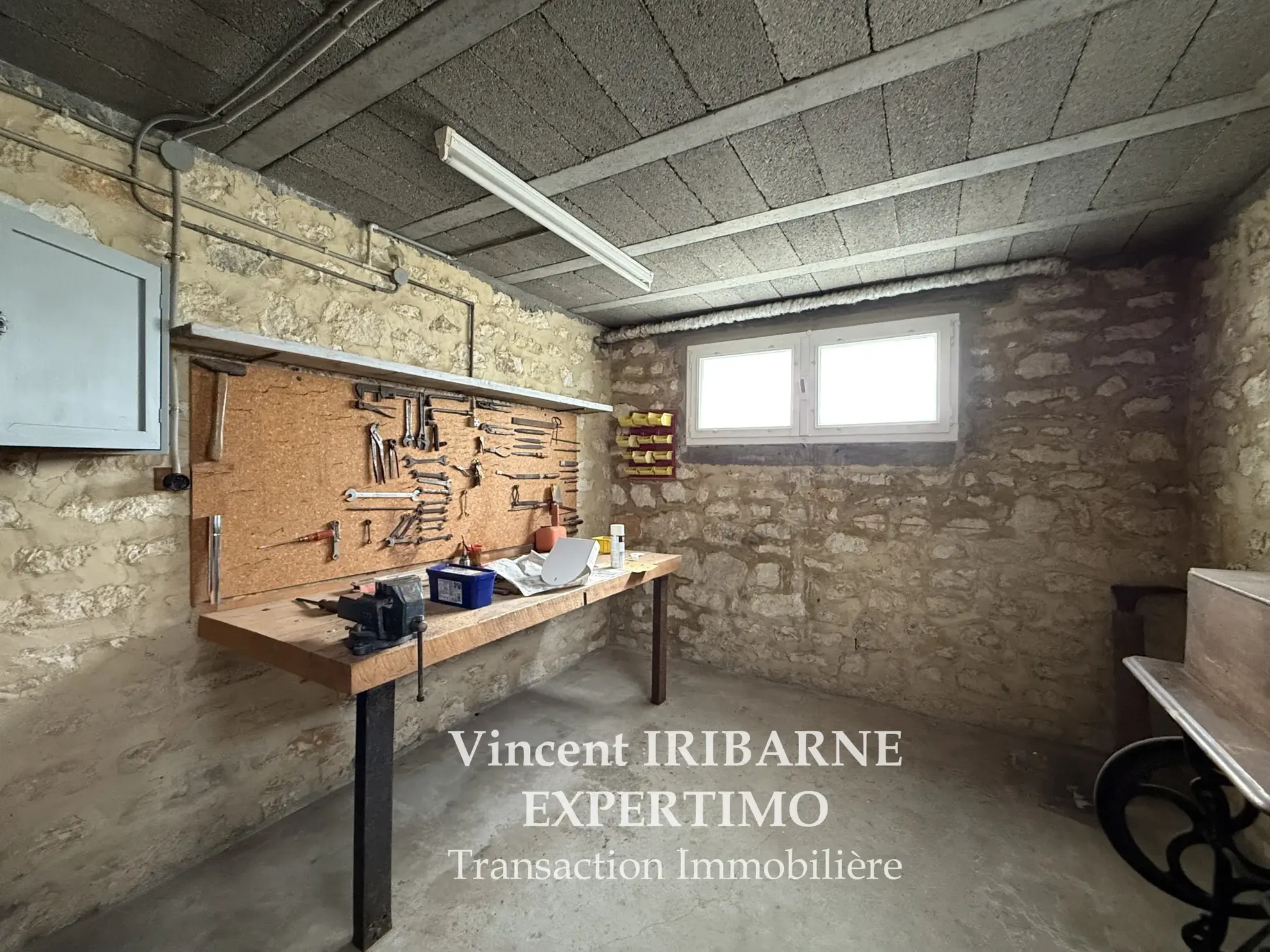 Maison 3 chambres avec garage et jardin à Saintes – Vue dégagée et calme 