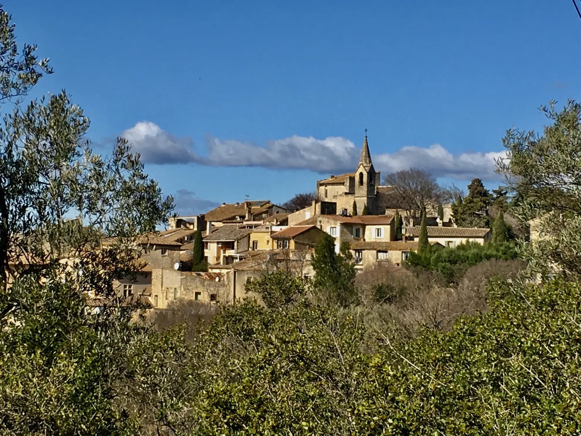 Maison de charme de 78 m² avec terrasse et garage dans le village des Angles 