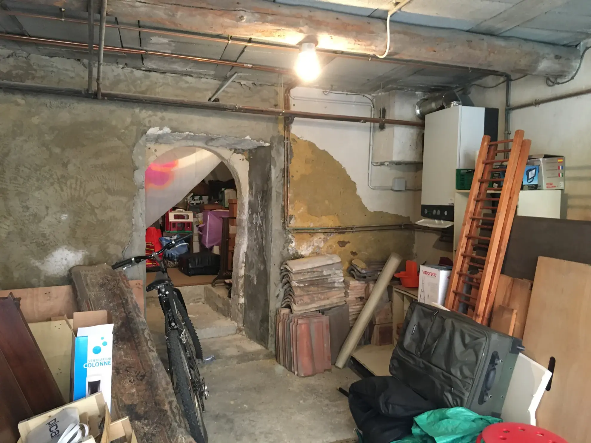 Maison de charme de 78 m² avec terrasse et garage dans le village des Angles 