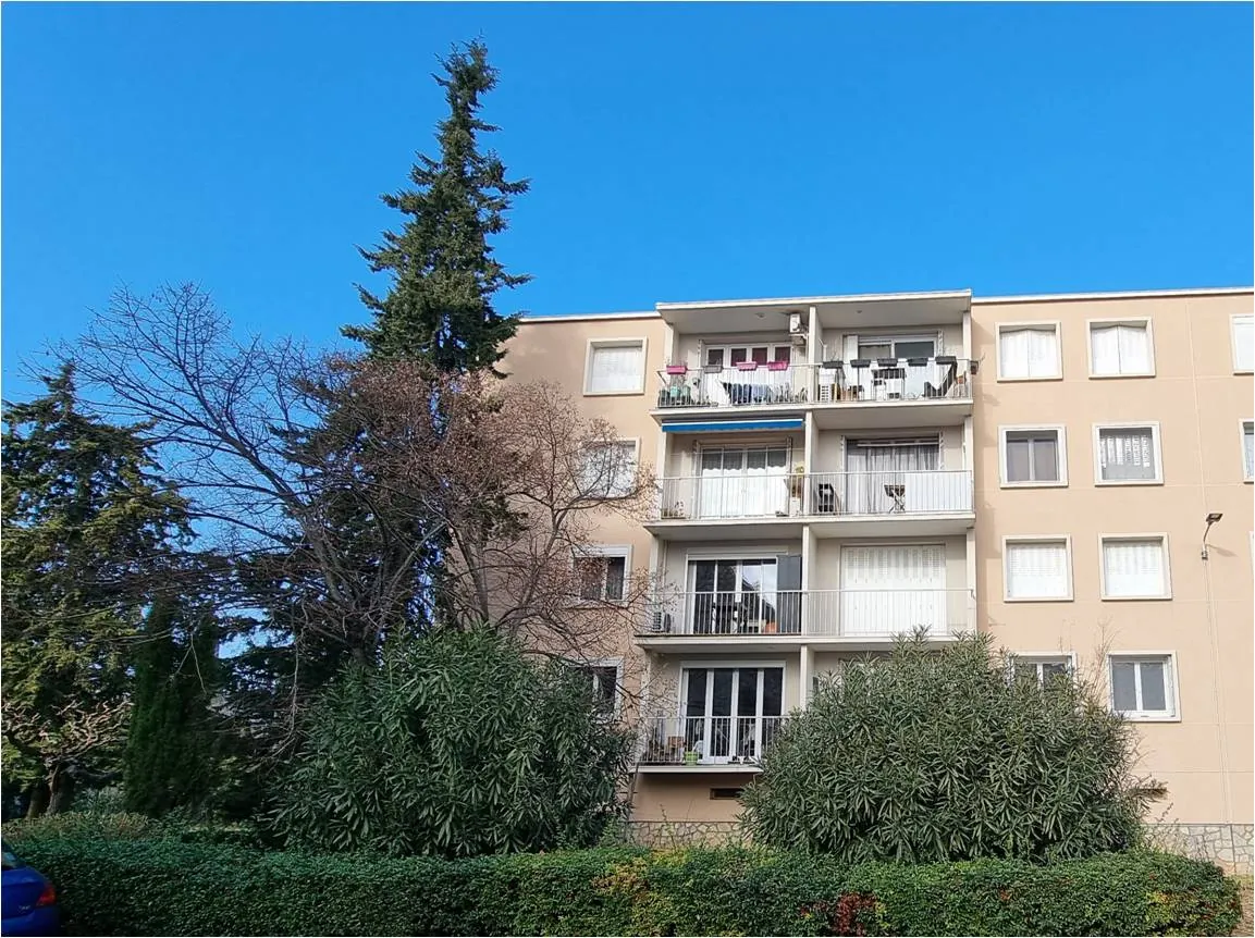 Appartement 66 m² à Draguignan avec 2 chambres, proche commodités, parfait pour investissement locatif 