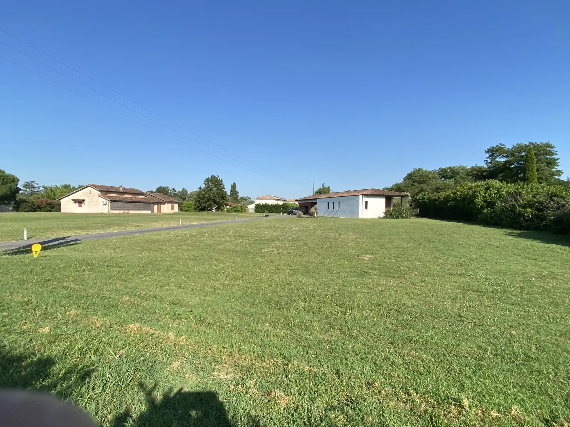 Terrain constructible de 1308 m² à Bessières, proche commodités 