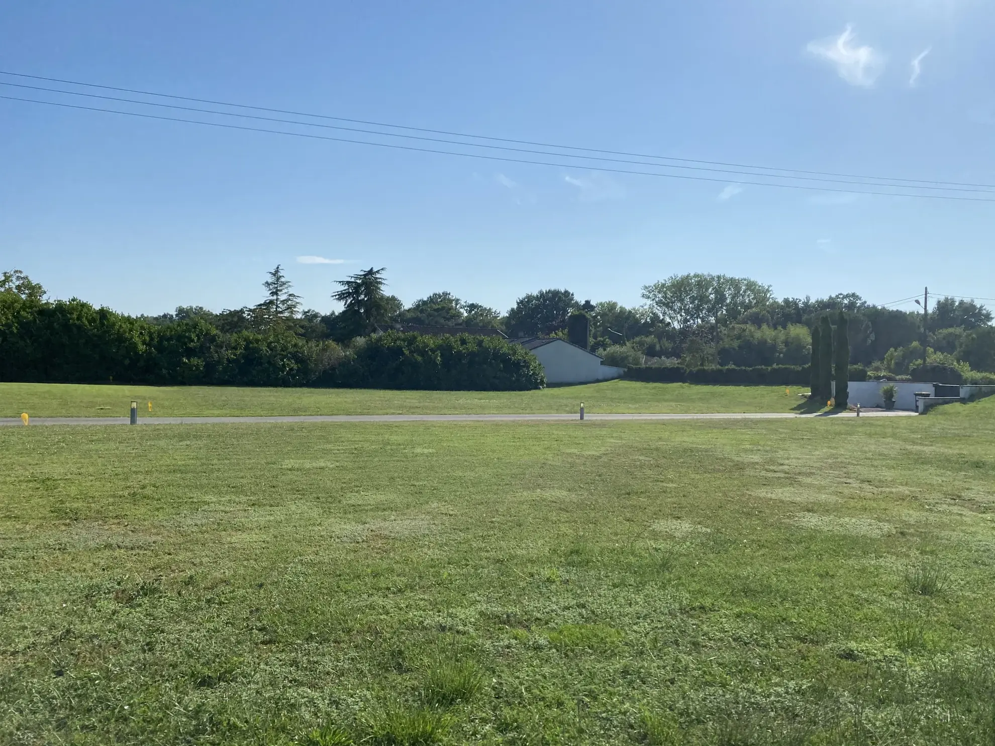 Terrain constructible de 1308 m² à Bessières, proche commodités 