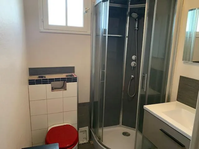 Appartement T3 à Fuveau 13710 avec balcon et locataires en place 