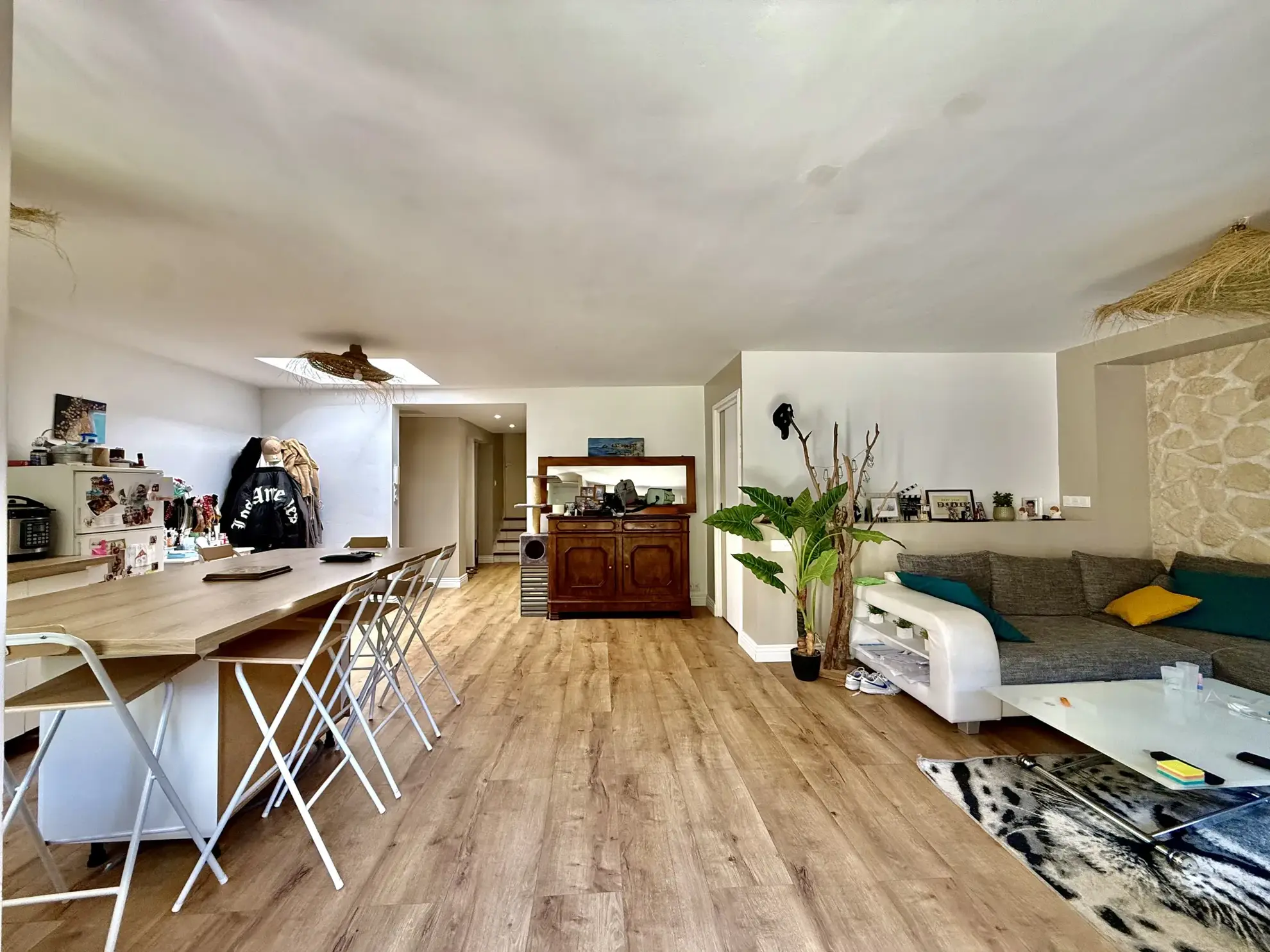 Maison de village T3 rénovée de 85 m² avec terrasse et jardin à Agde 