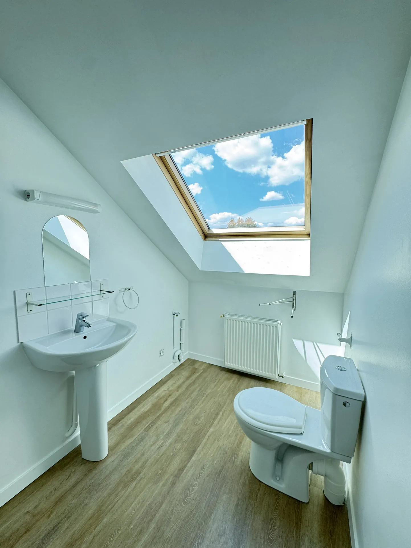 Appartement T2 bis en duplex rénové à Essert, parking privé, idéal primo-achat ou investissement 