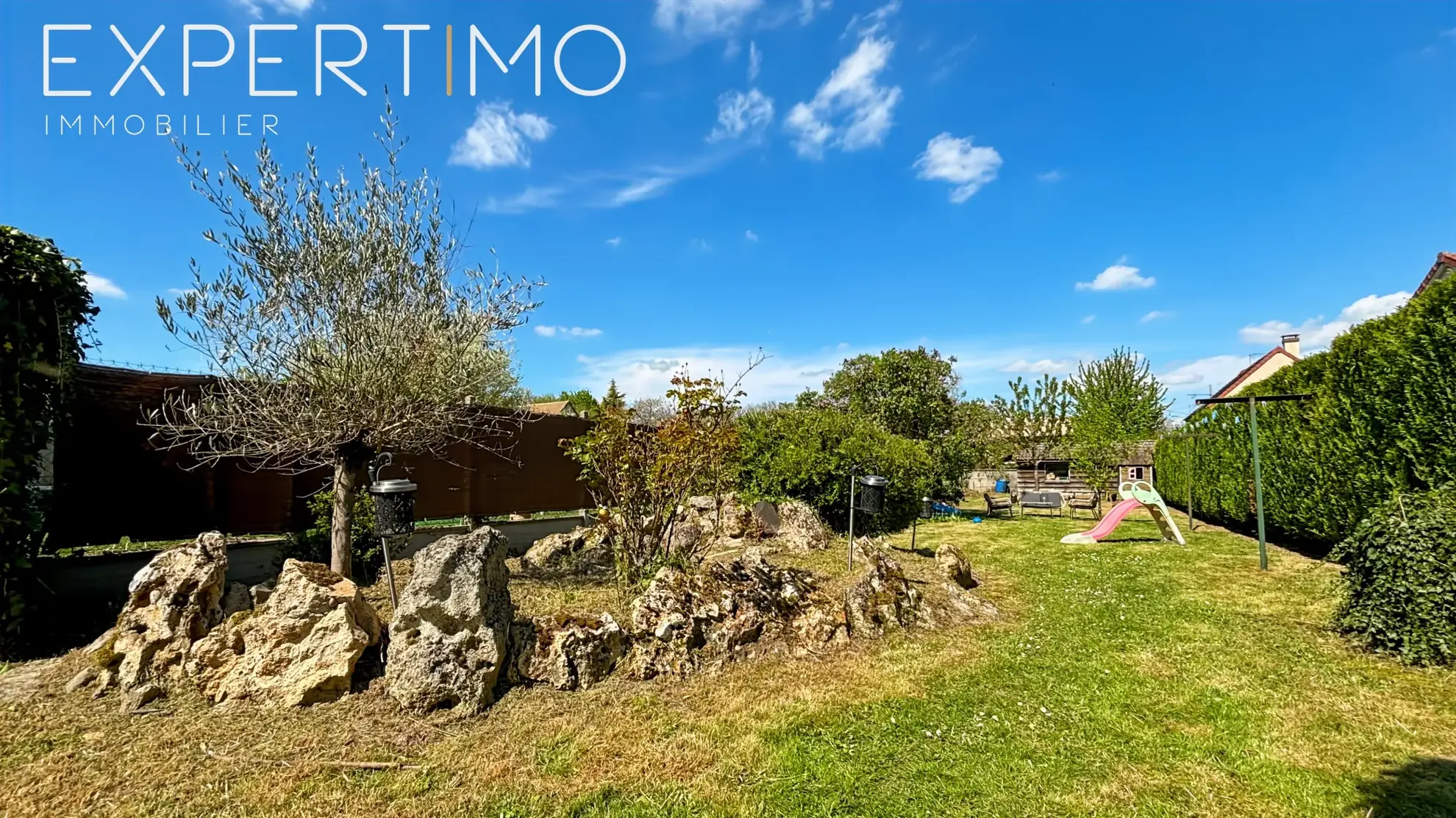 Maison Meulière de Plain-Pied avec Jardin à Étampes - 3 Chambres 