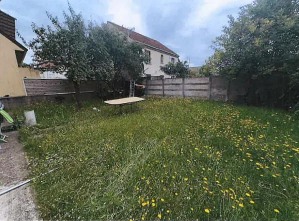 Maison 6 pièces de 149m² à vendre à Aulnay-sous-Bois pour 80 000 € 