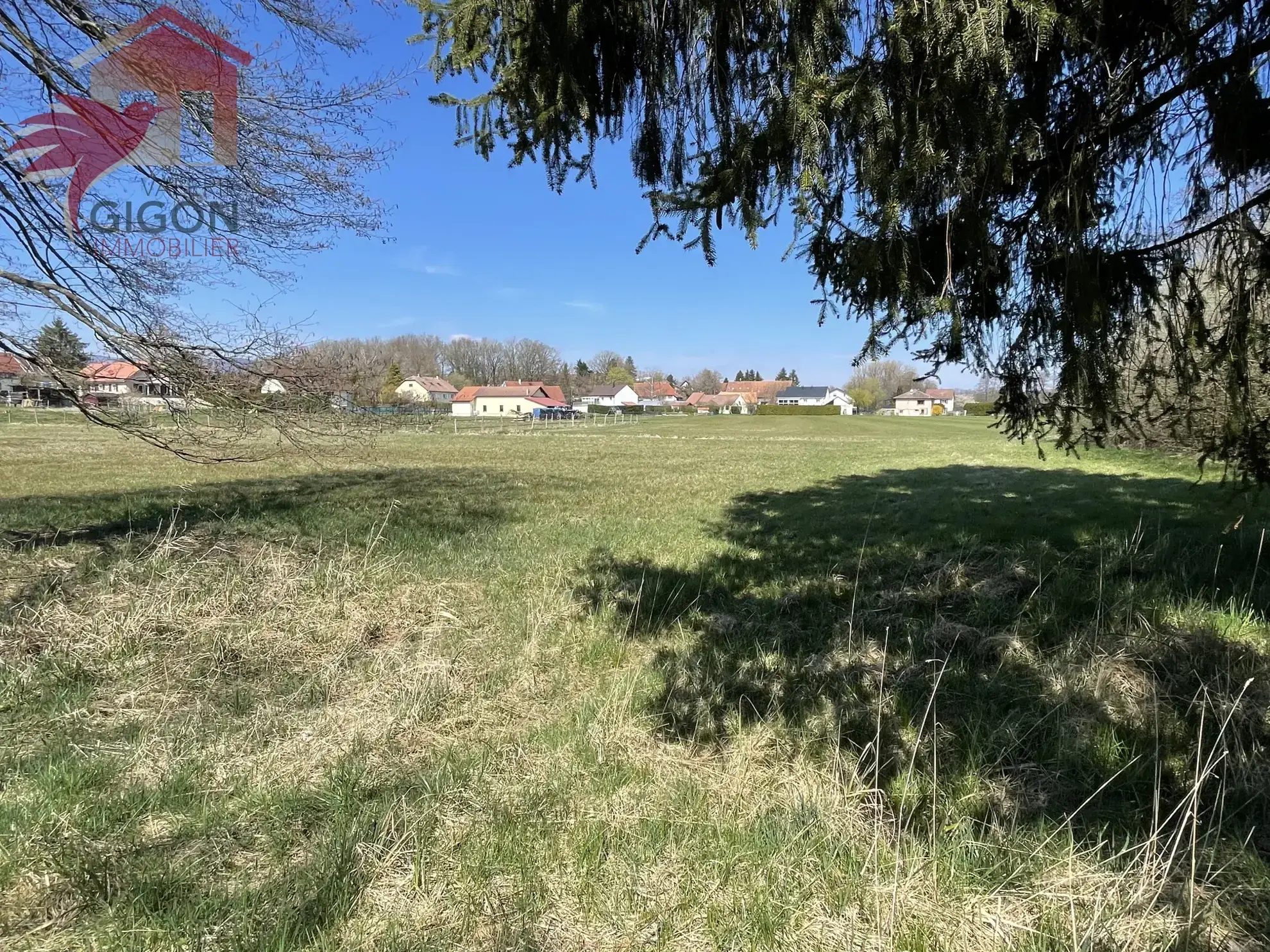 Superbe terrain constructible proche Fontaine de 12,96 ares avec vue dégagée