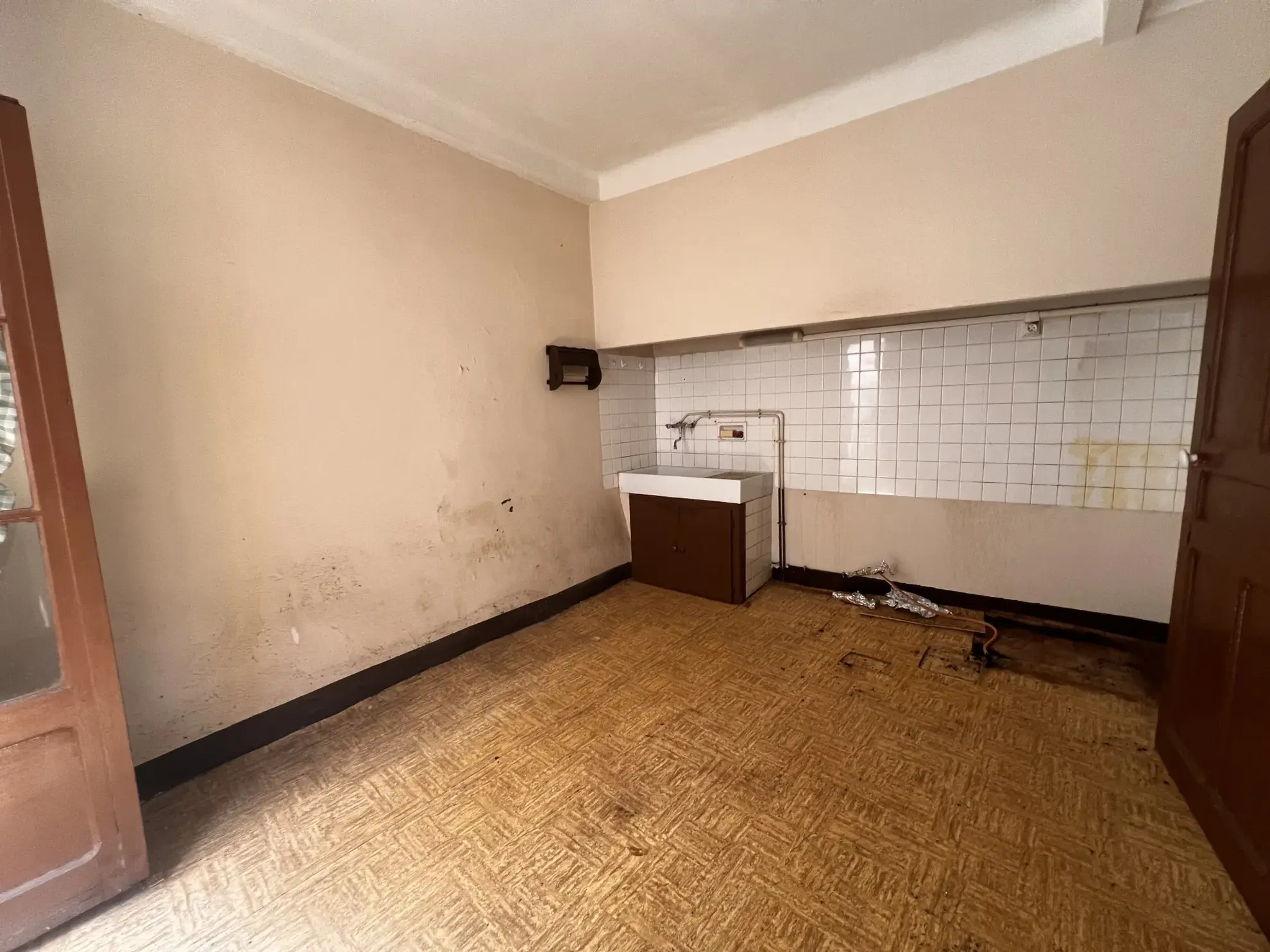 Maison de village à rénover avec terrasse à Arles-sur-Tech - Opportunité d'investissement 