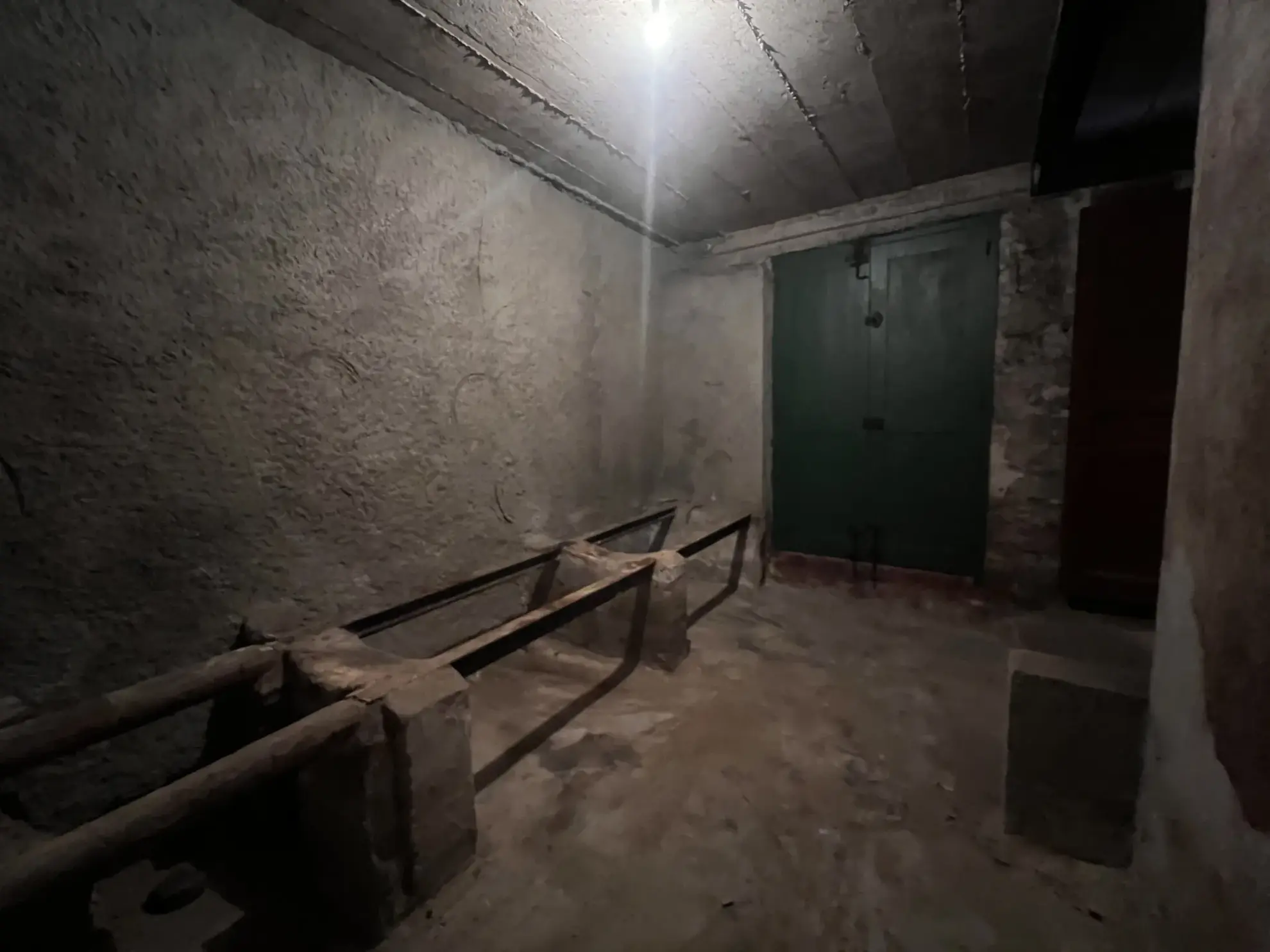 Maison de village à rénover avec terrasse à Arles-sur-Tech - Opportunité d'investissement 