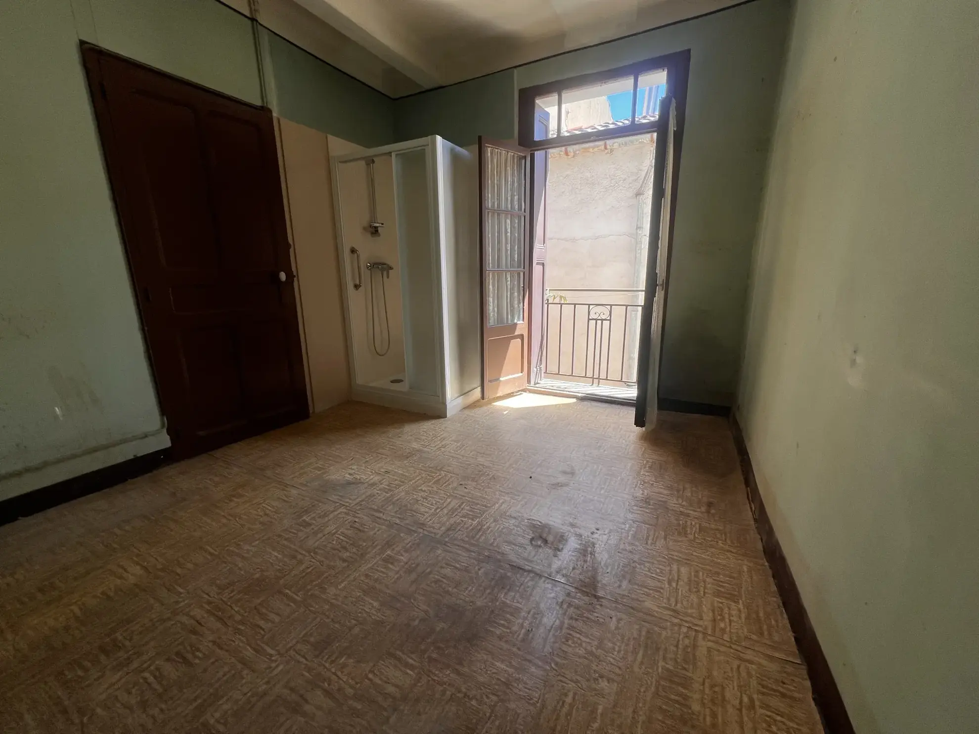 Maison de village à rénover avec terrasse à Arles-sur-Tech - Opportunité d'investissement 