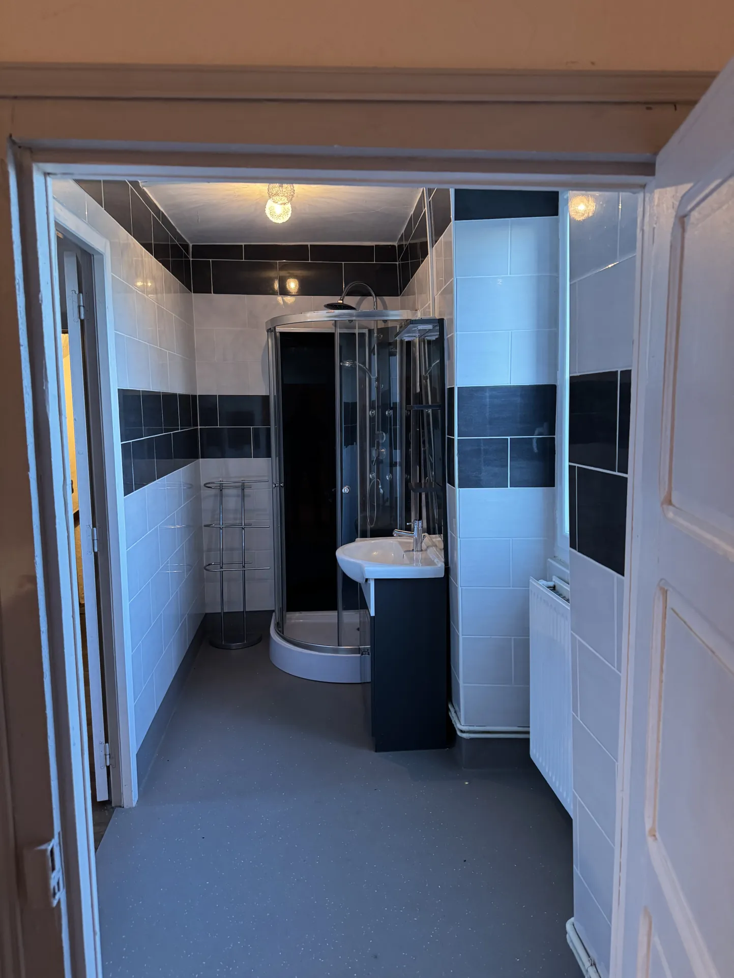 Belle maison en pierres avec dépendances à La Chapelle Aubareil, proche Sarlat 