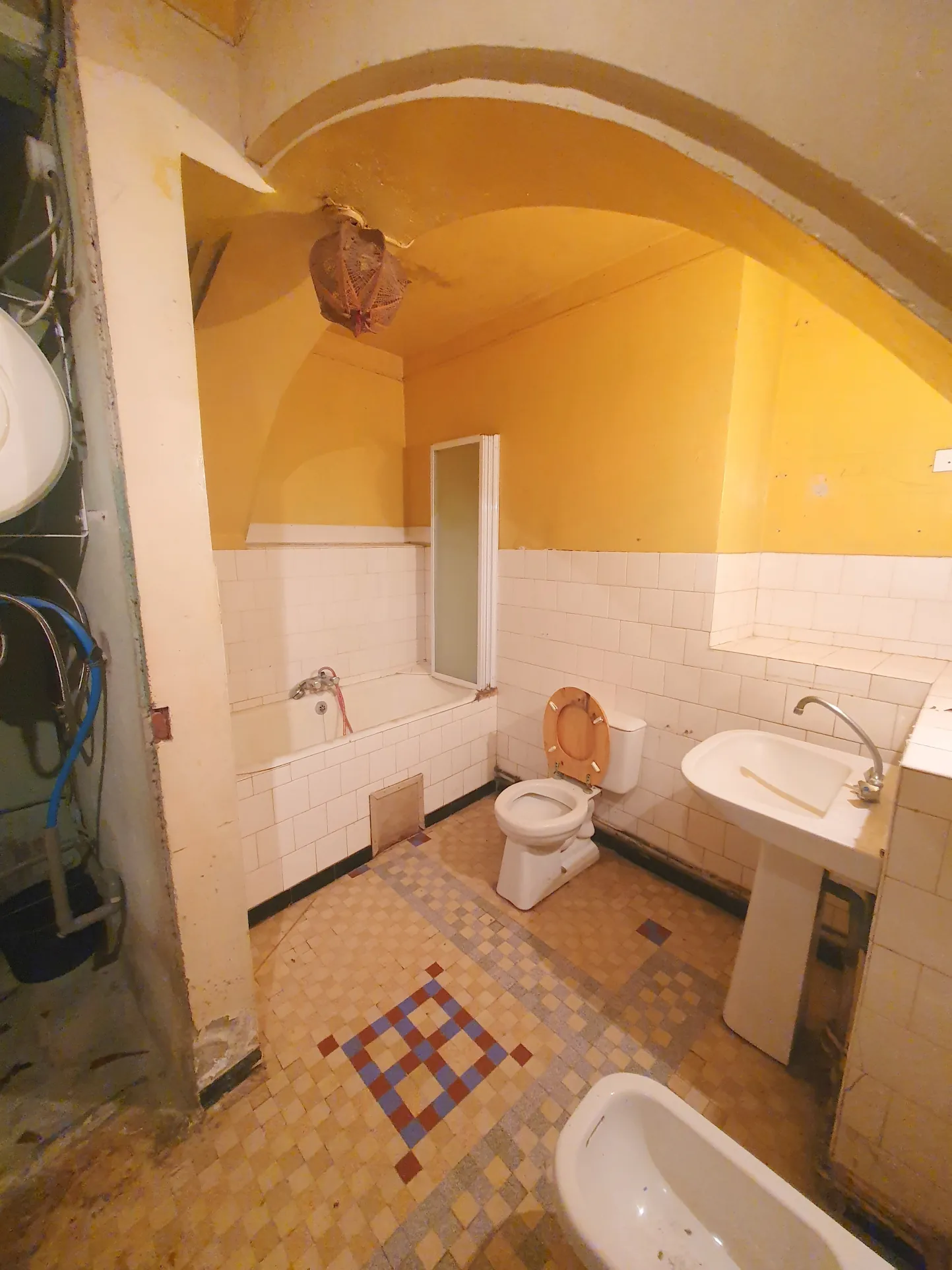 Maison de ville à Pignan de 140 m² avec terrasse tropézienne, à rénover – Idéal investisseur ou premier achat 