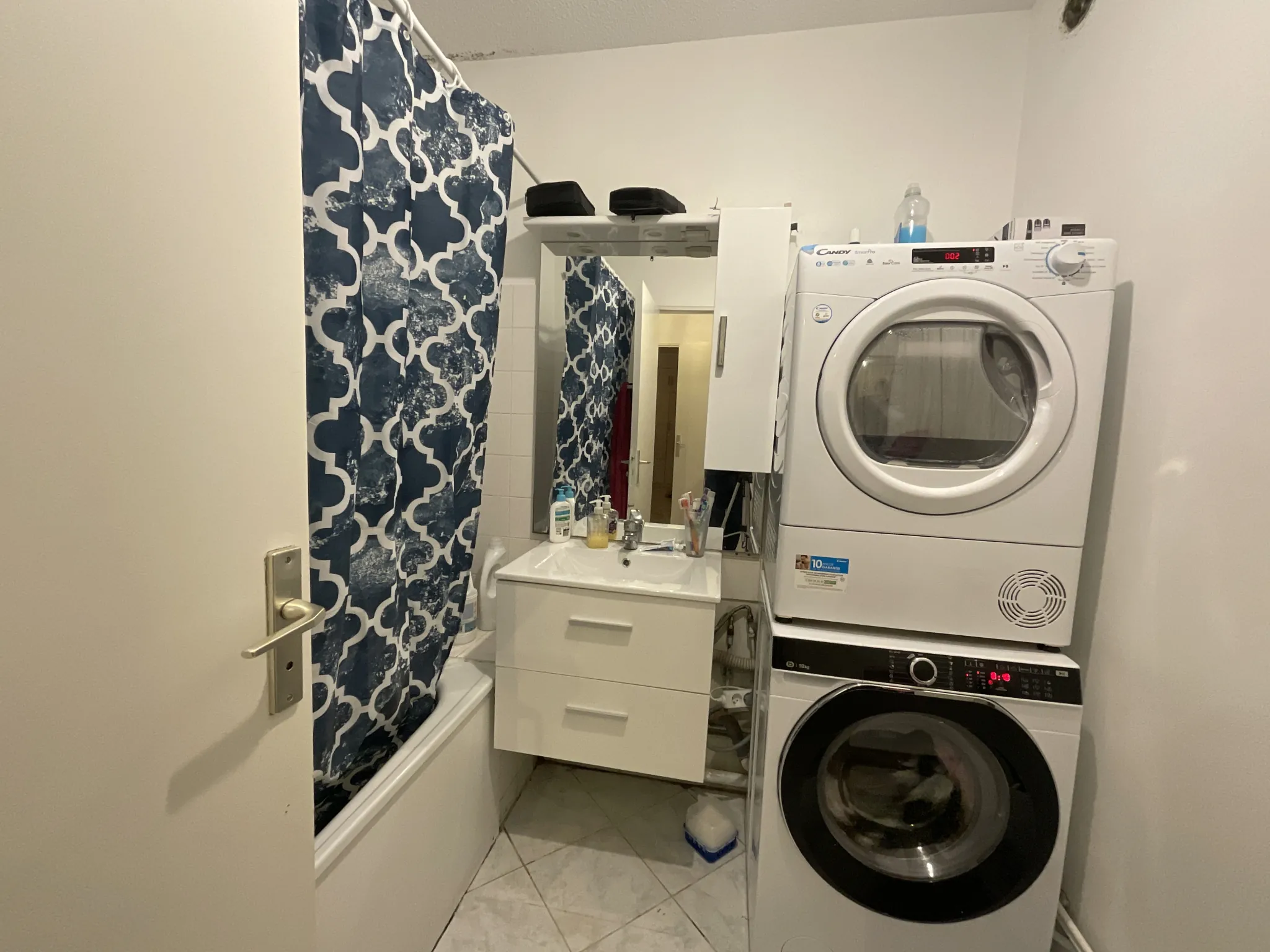 Appartement T4 avec garage à L'Isle d'Abeau – Investissement locatif rentable 