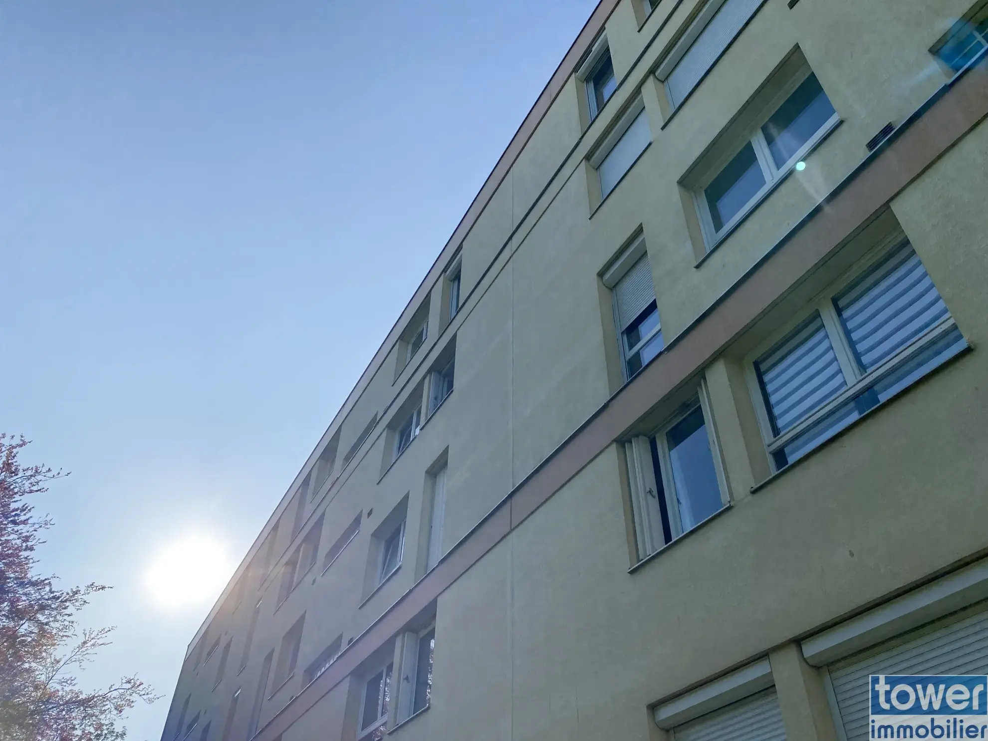 Appartement T3 de 63 m² à Herouville Saint Clair avec cave et stationnement