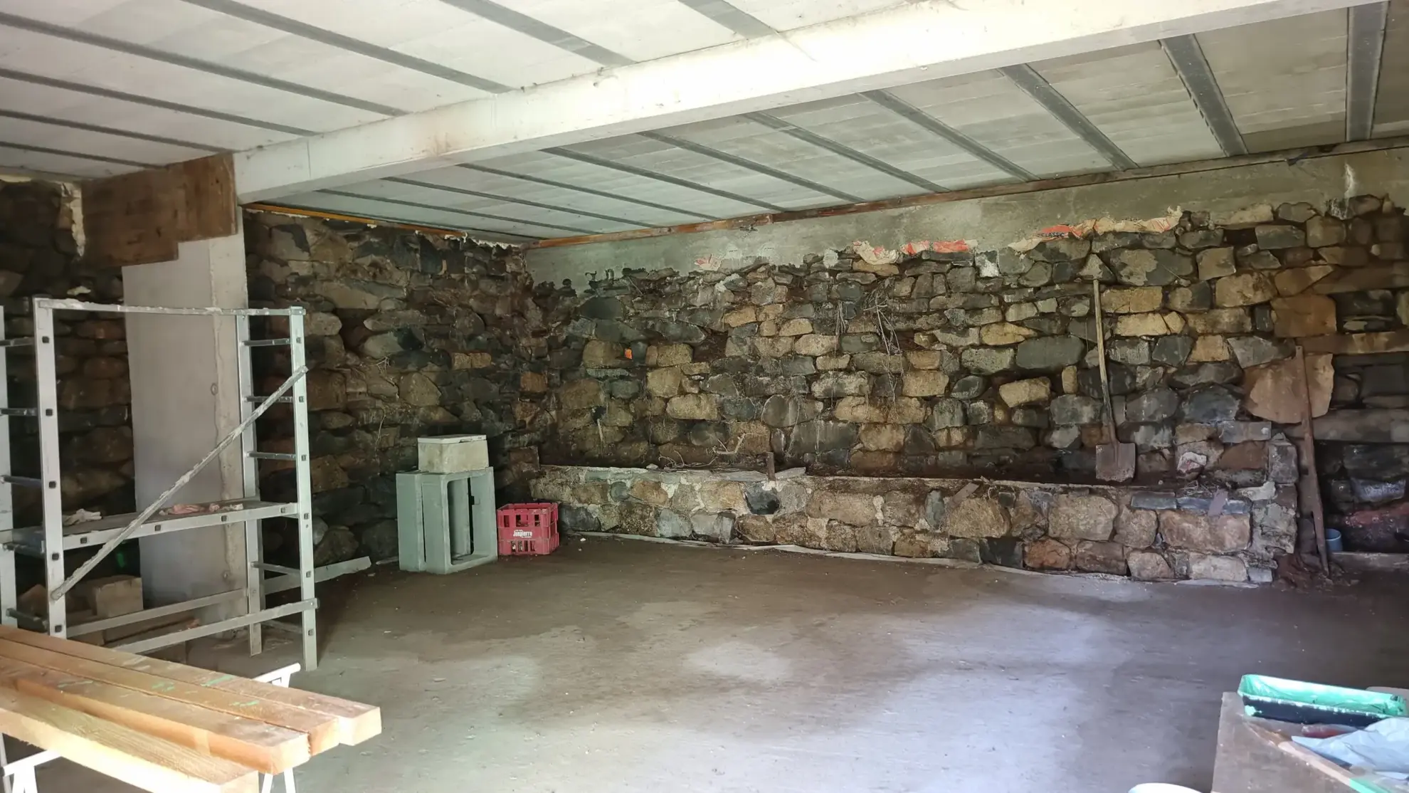 Ancienne ferme à rénover avec vue panoramique dans le Plateau Ardéchois 