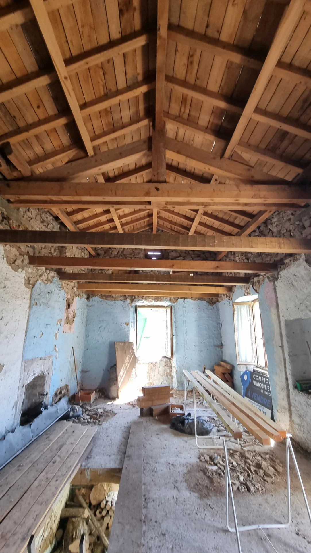 Ancienne ferme à rénover avec vue panoramique dans le Plateau Ardéchois 