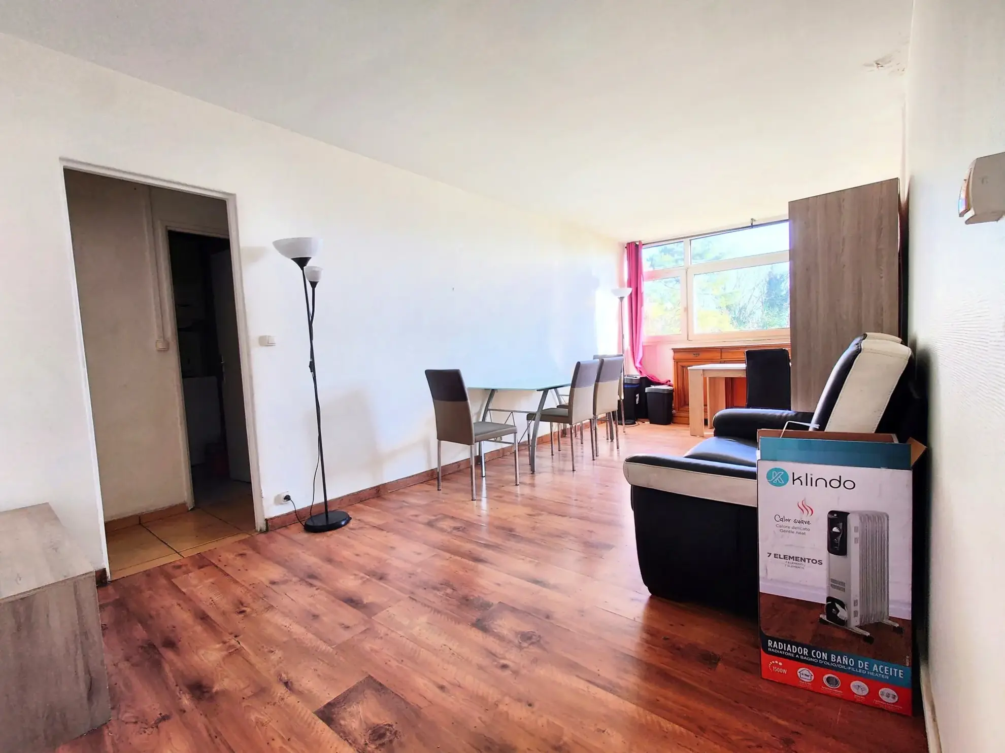 Appartement 3 Chambres à Évry-Courcouronnes avec Parking et Cave - Opportunité d'Investissement 