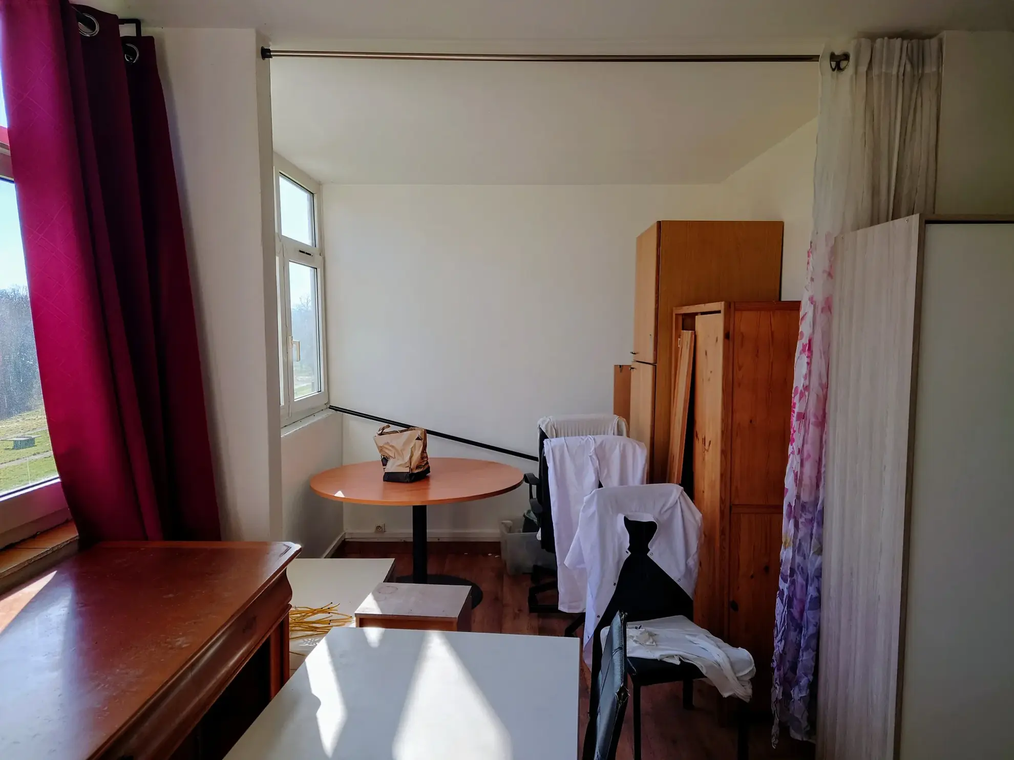 Appartement 3 Chambres à Évry-Courcouronnes avec Parking et Cave - Opportunité d'Investissement 