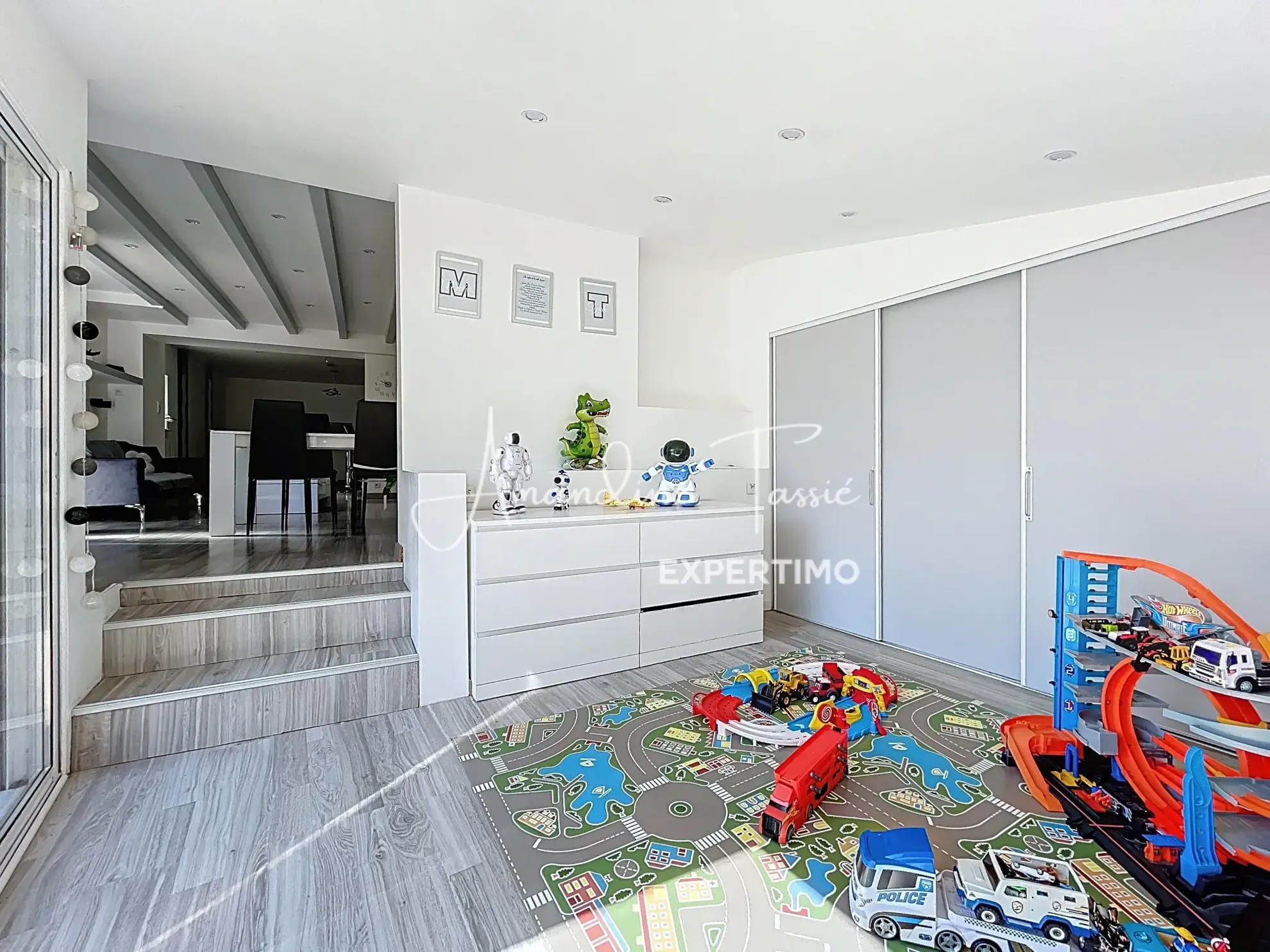 Maison à Nant avec vue sur le roc Nantais, 3 chambres, jardin, confort moderne 