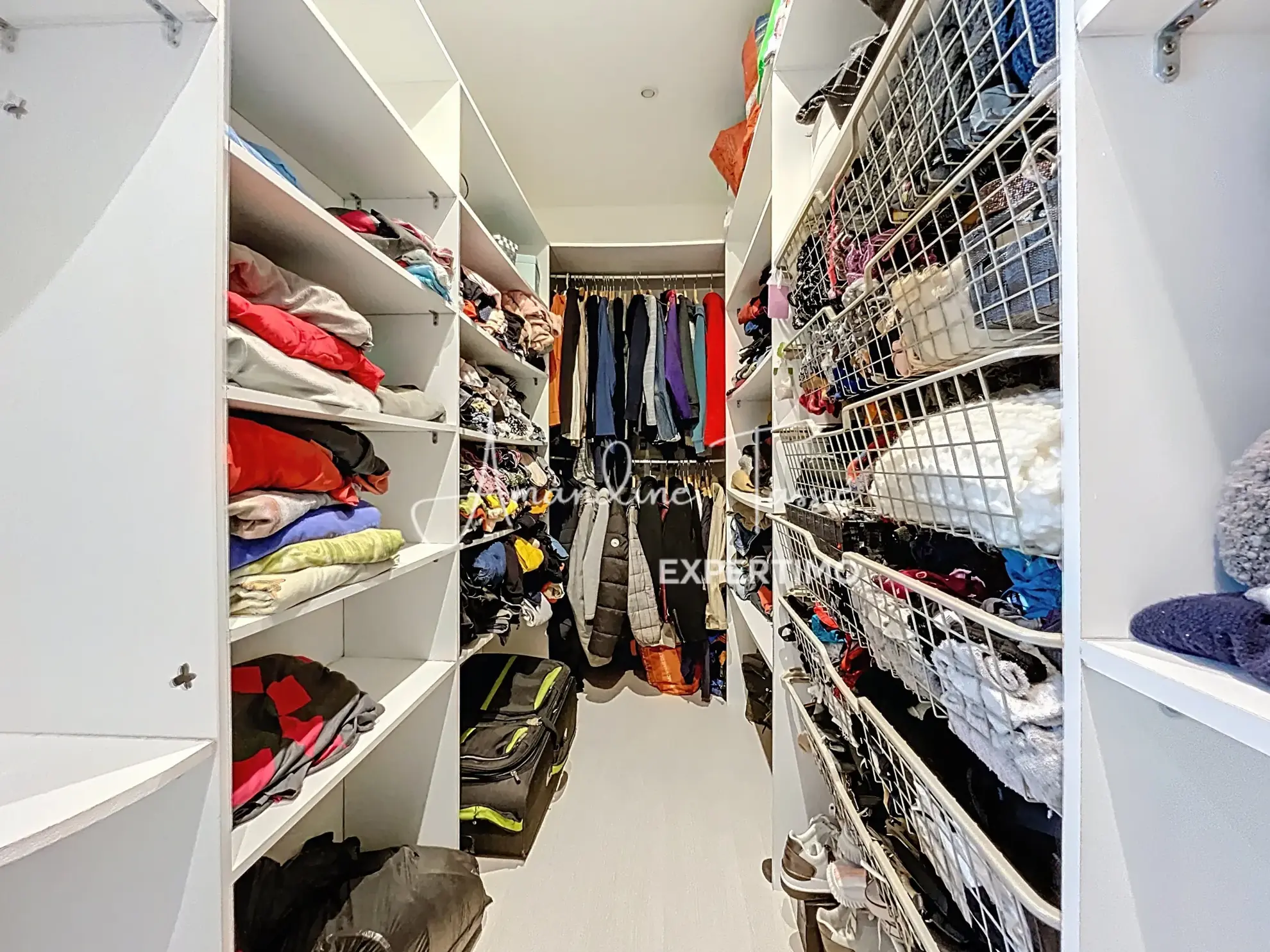 Maison à Nant avec vue sur le roc Nantais, 3 chambres, jardin, confort moderne 