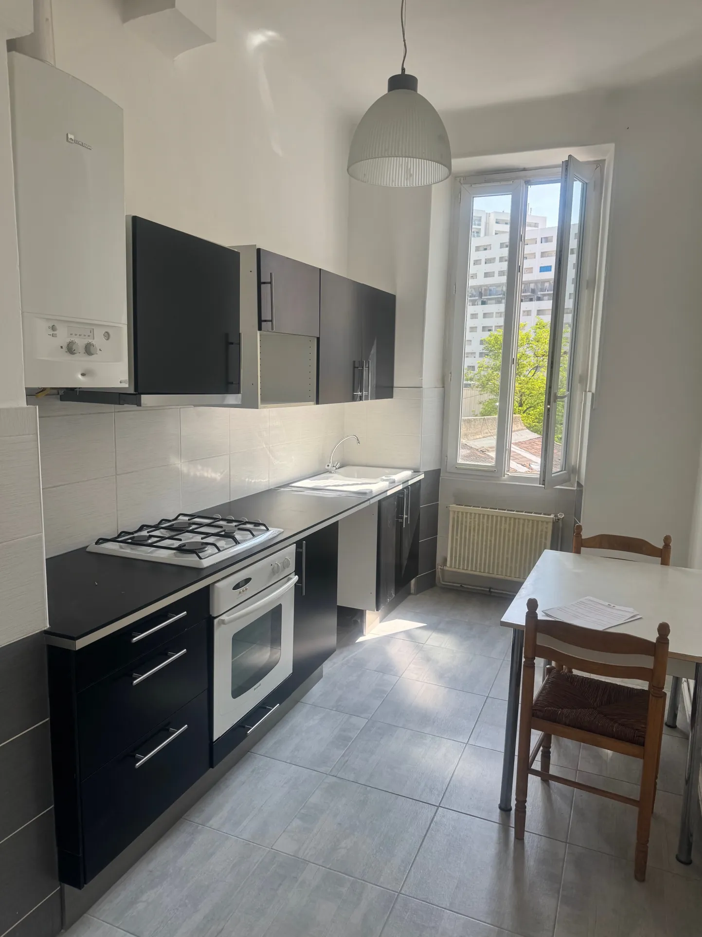 Bel appartement rénové de 58 m² à Marseille - Rue Salengro 