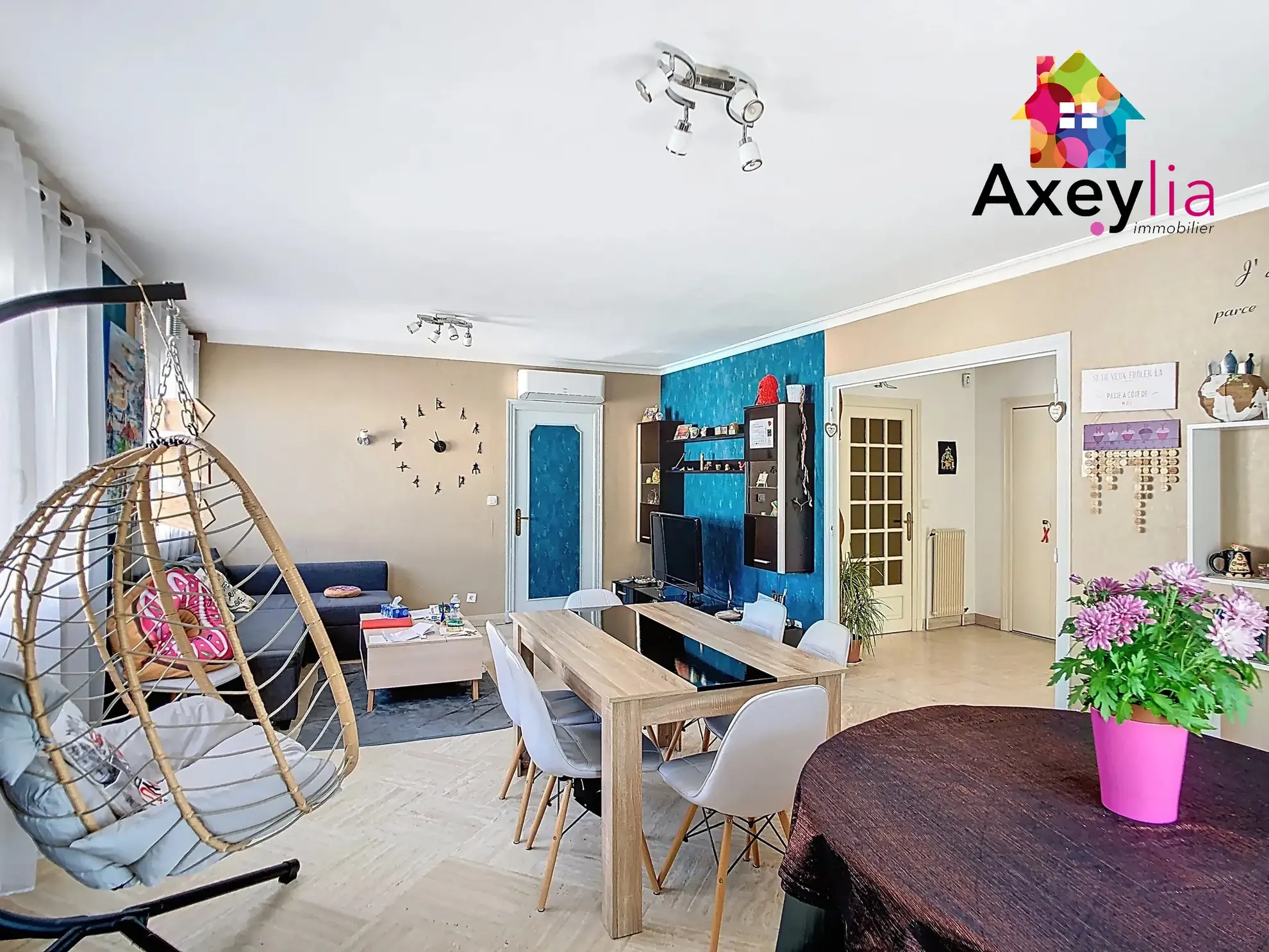 Maison familiale à Roanne avec 4 chambres, terrasse et grand terrain proche commodités 