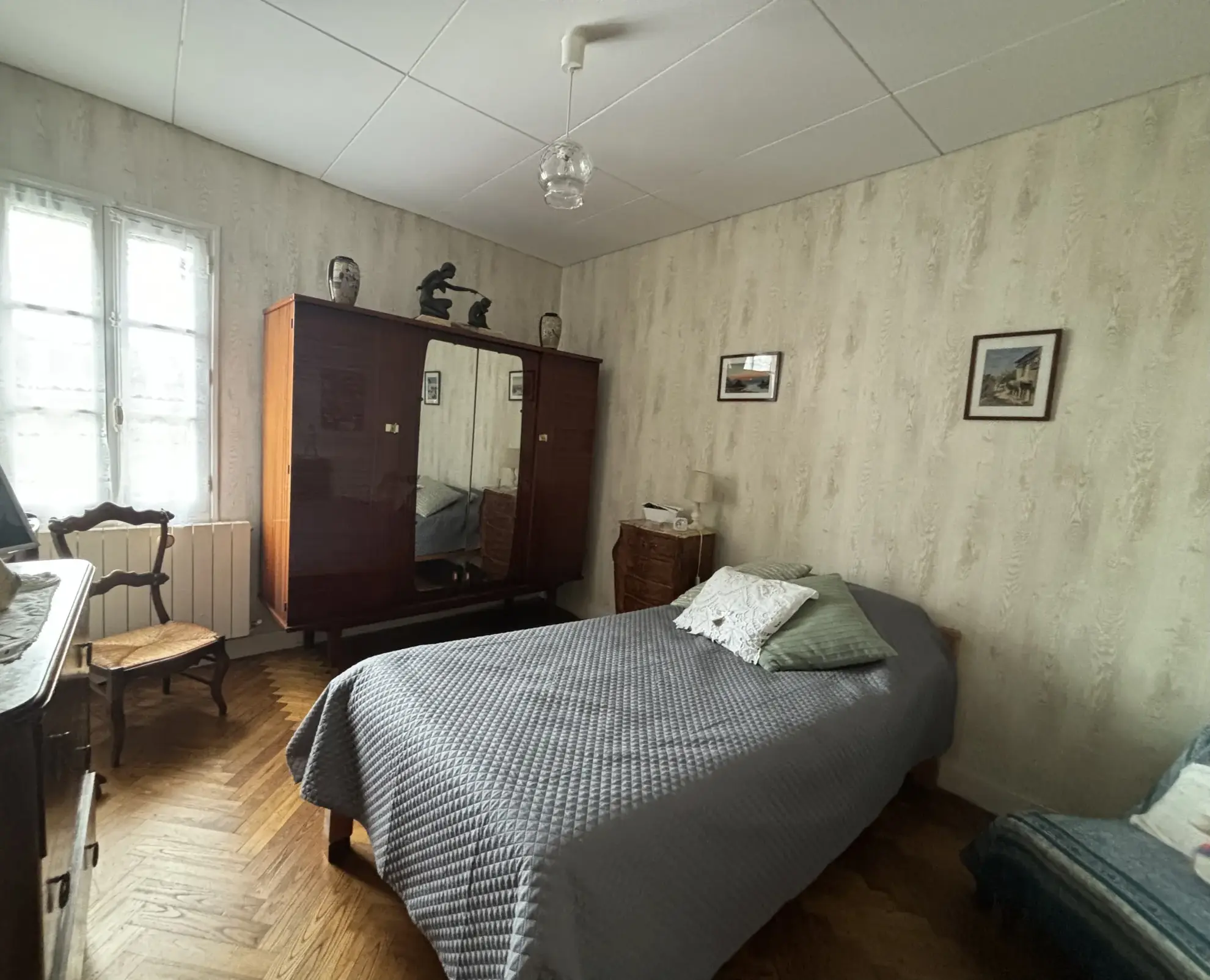 Maison en pierre de 120m² avec terrain arboré à Bonzac, Dordogne 