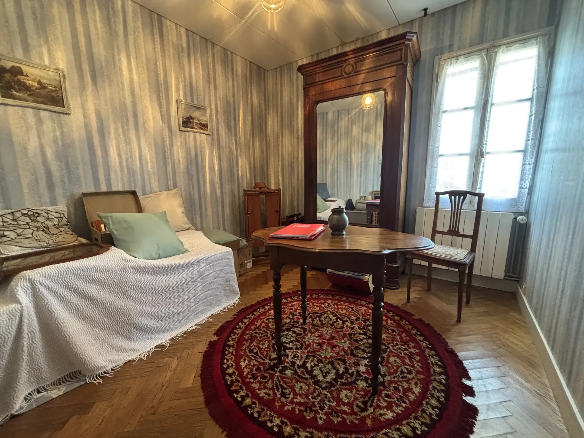 Maison en pierre de 120m² avec terrain arboré à Bonzac, Dordogne 