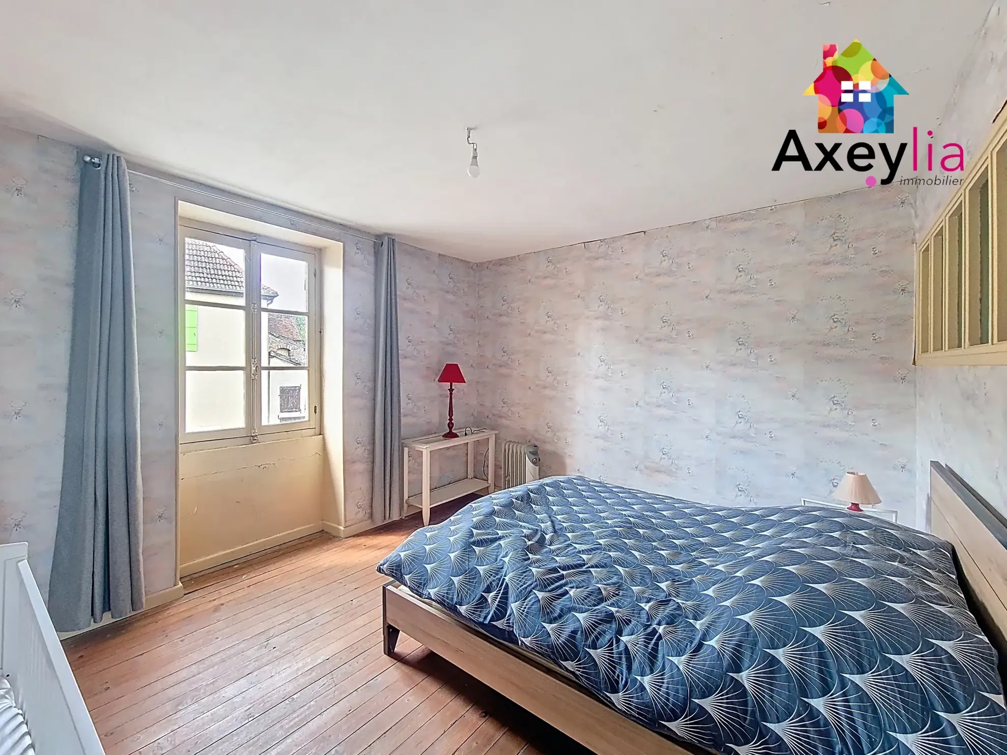 Maison à rénover de 225 m² avec dépendances à Marcigny 