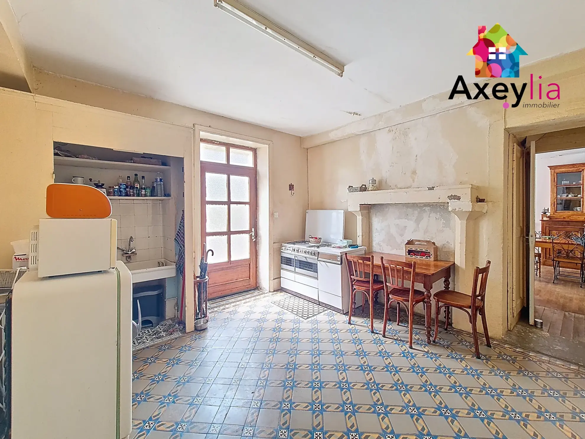 Maison à rénover de 225 m² avec dépendances à Marcigny 