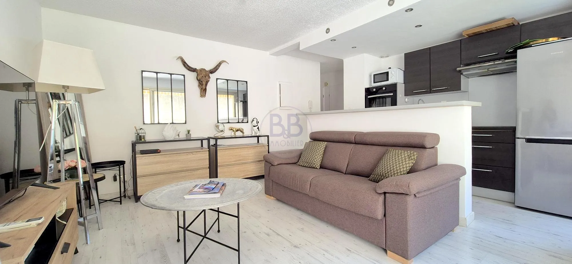 Appartement 2 pièces avec terrasse et garage en centre-ville de Saint-Raphaël 