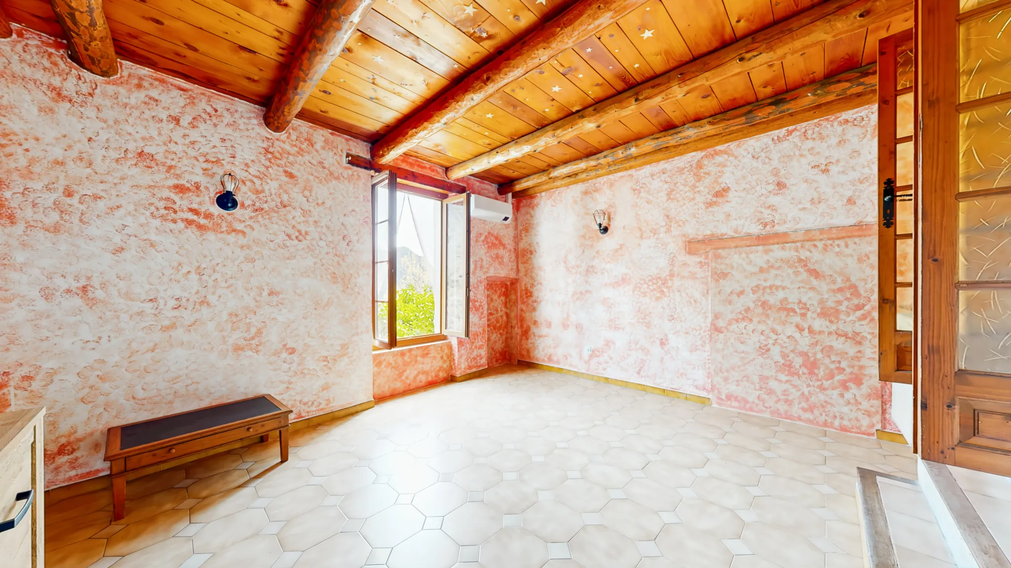 Maison de village à La Tour-sur-Tinée - 80 m², calme et authentique 