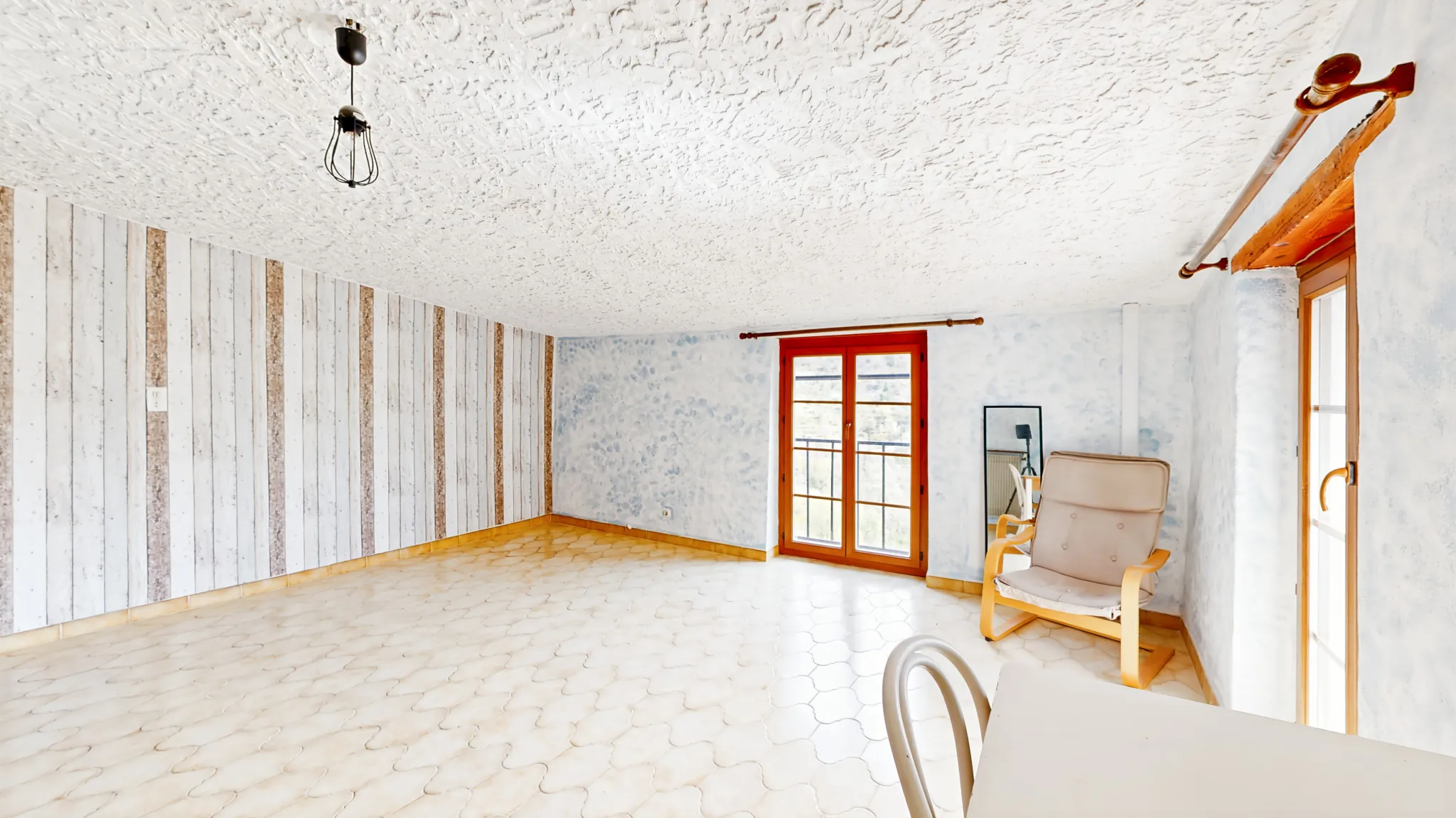 Maison de village à La Tour-sur-Tinée - 80 m², calme et authentique 