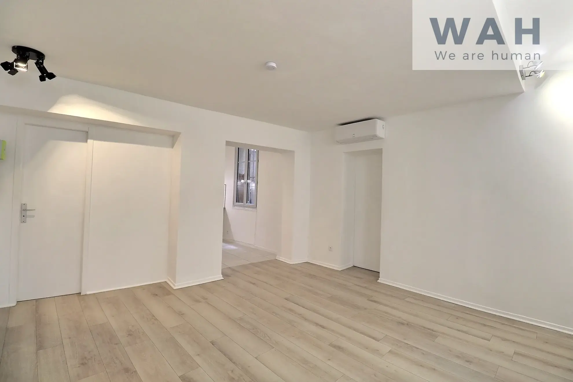 Appartement 2 pièces à vendre au centre historique de Montpellier avec extérieur