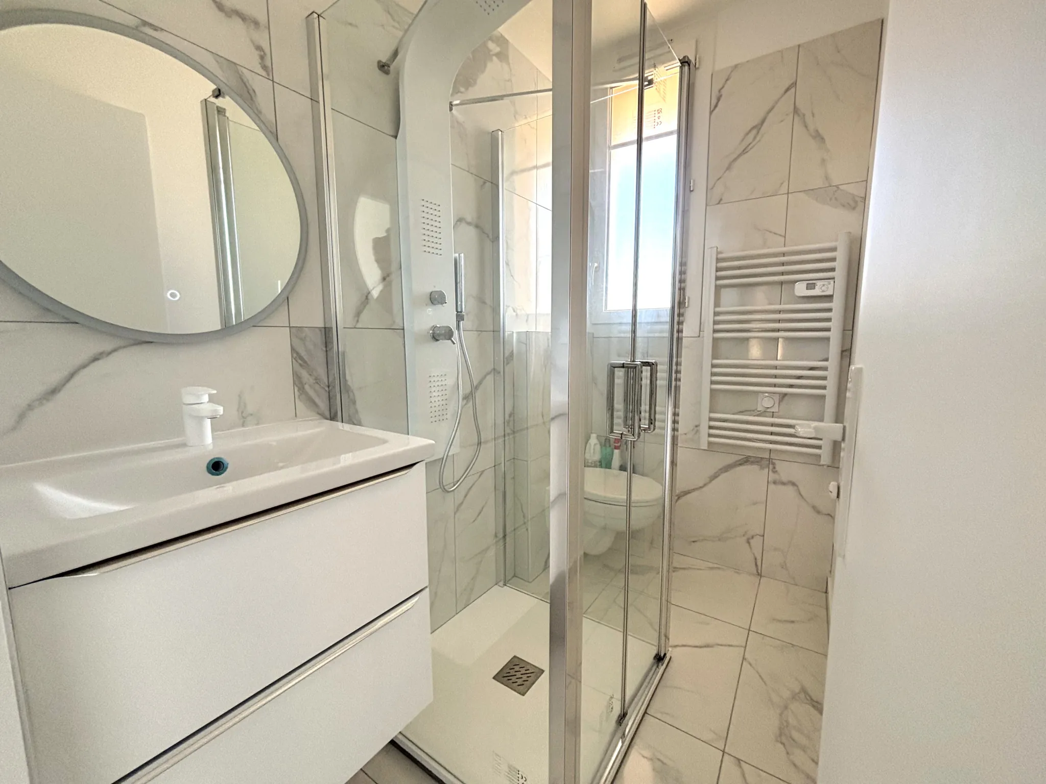 Appartement T2 rénové de 36m² à Toulon, quartier Loubière, proche commodités 