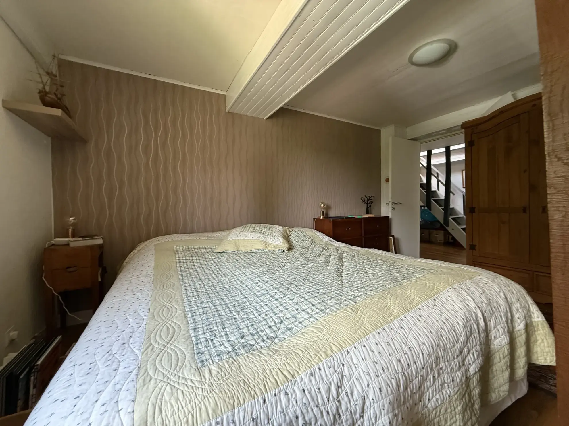 Maison de caractère avec terrain et vue dégagée à Guérquesalles 